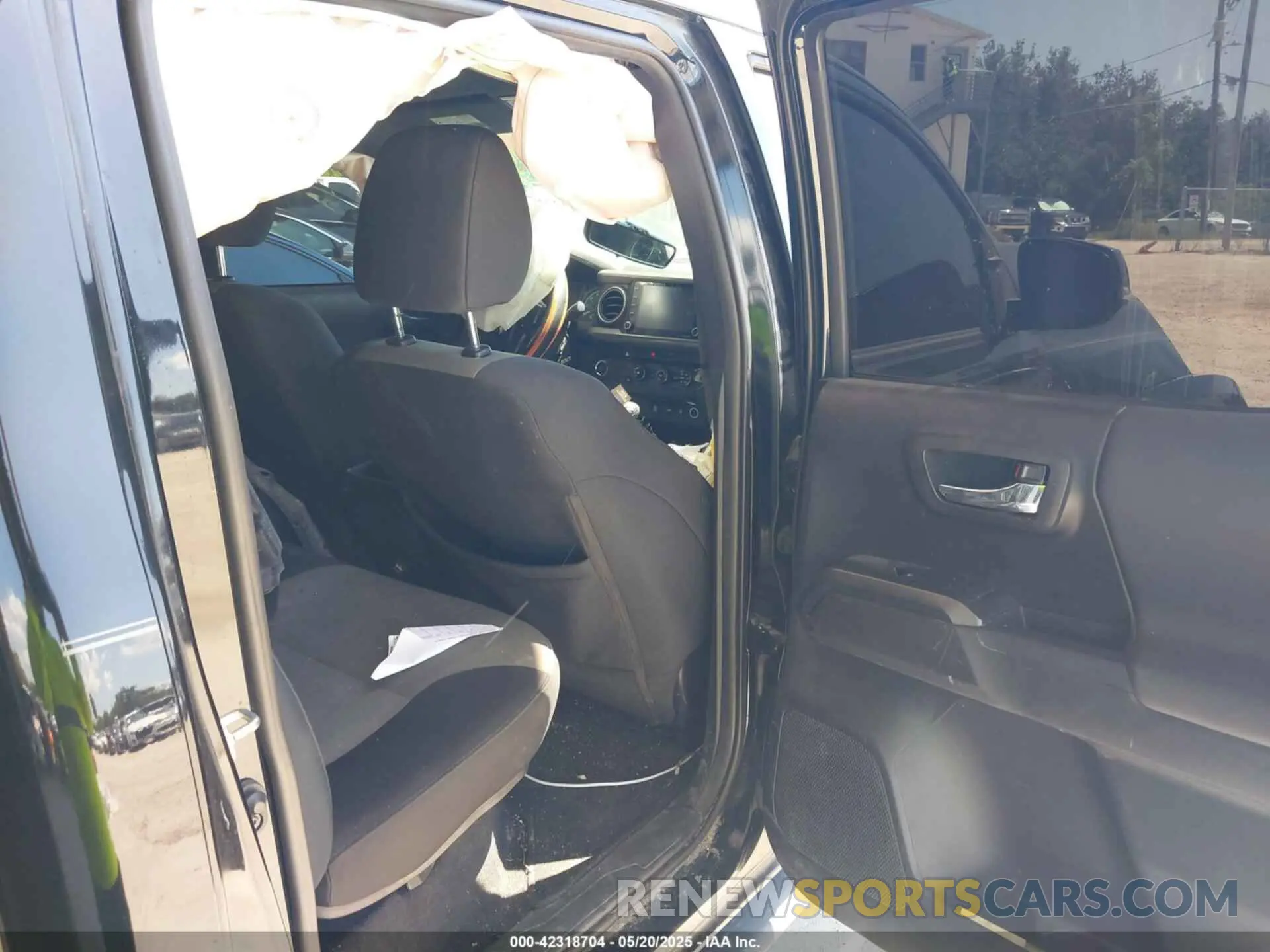 8 Photograph of a damaged car 3TMAZ5CN3LM125798 TOYOTA TACOMA 2020