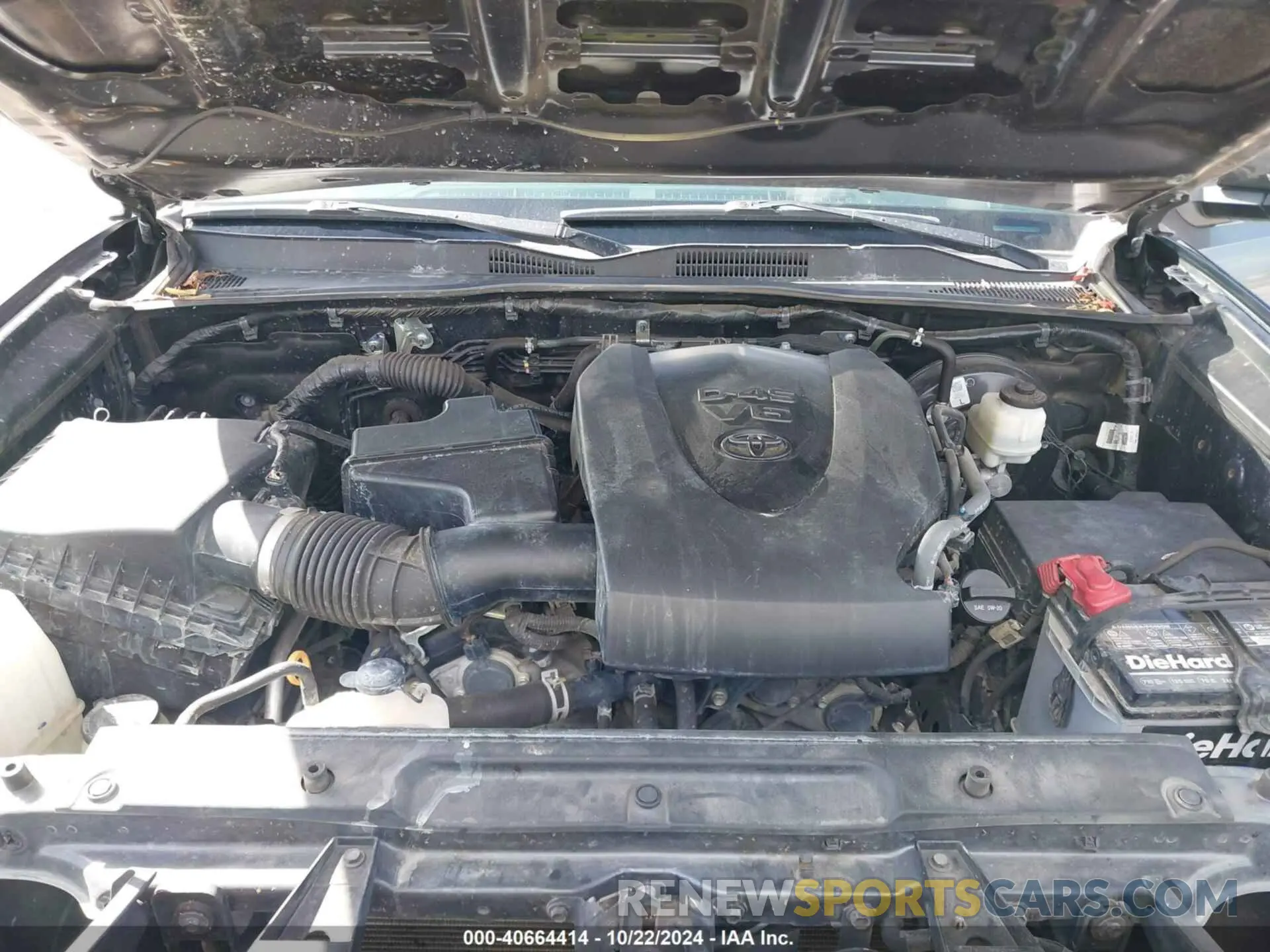 10 Photograph of a damaged car 3TMAZ5CN3LM138115 TOYOTA TACOMA 2020