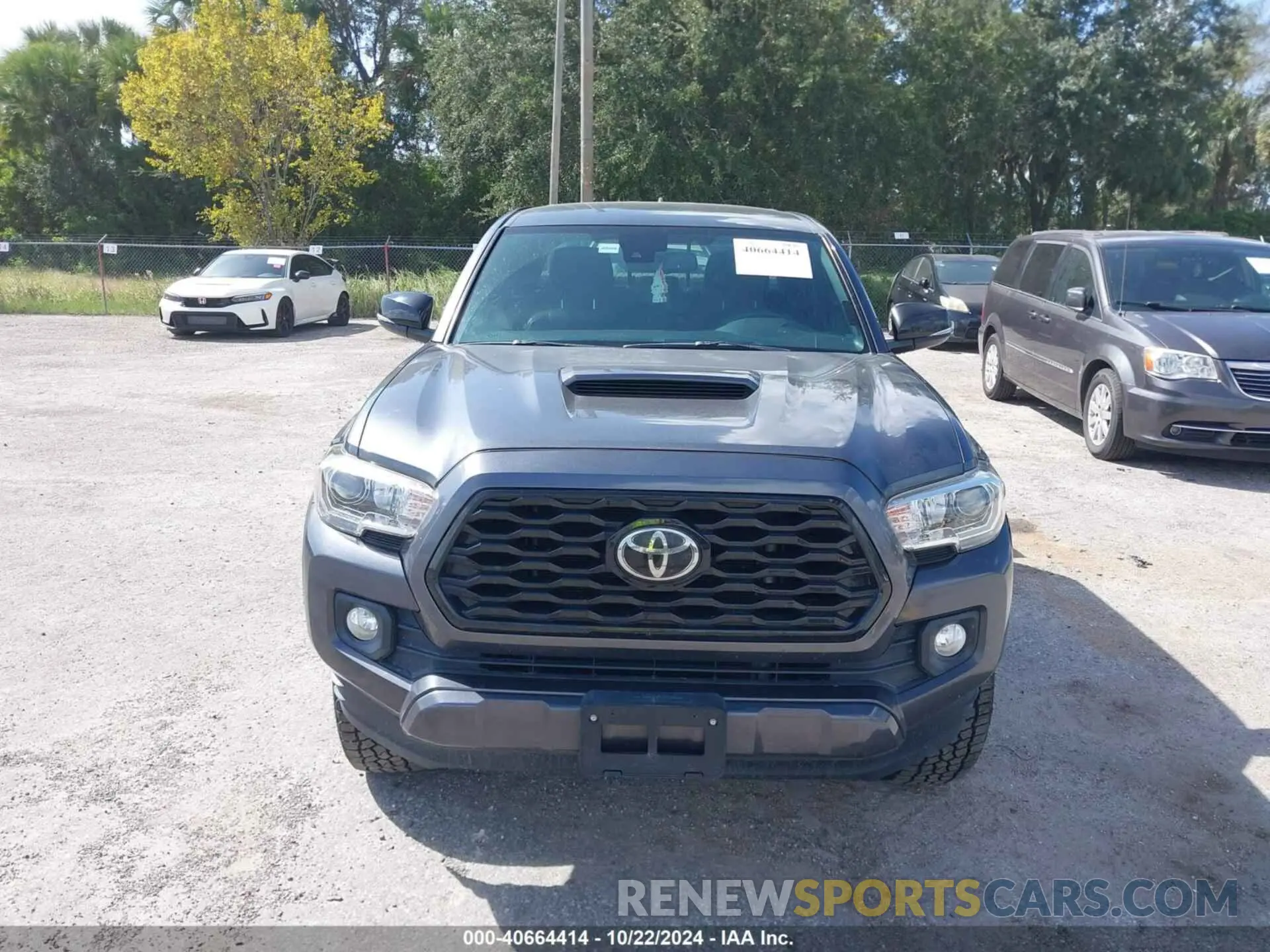 13 Photograph of a damaged car 3TMAZ5CN3LM138115 TOYOTA TACOMA 2020