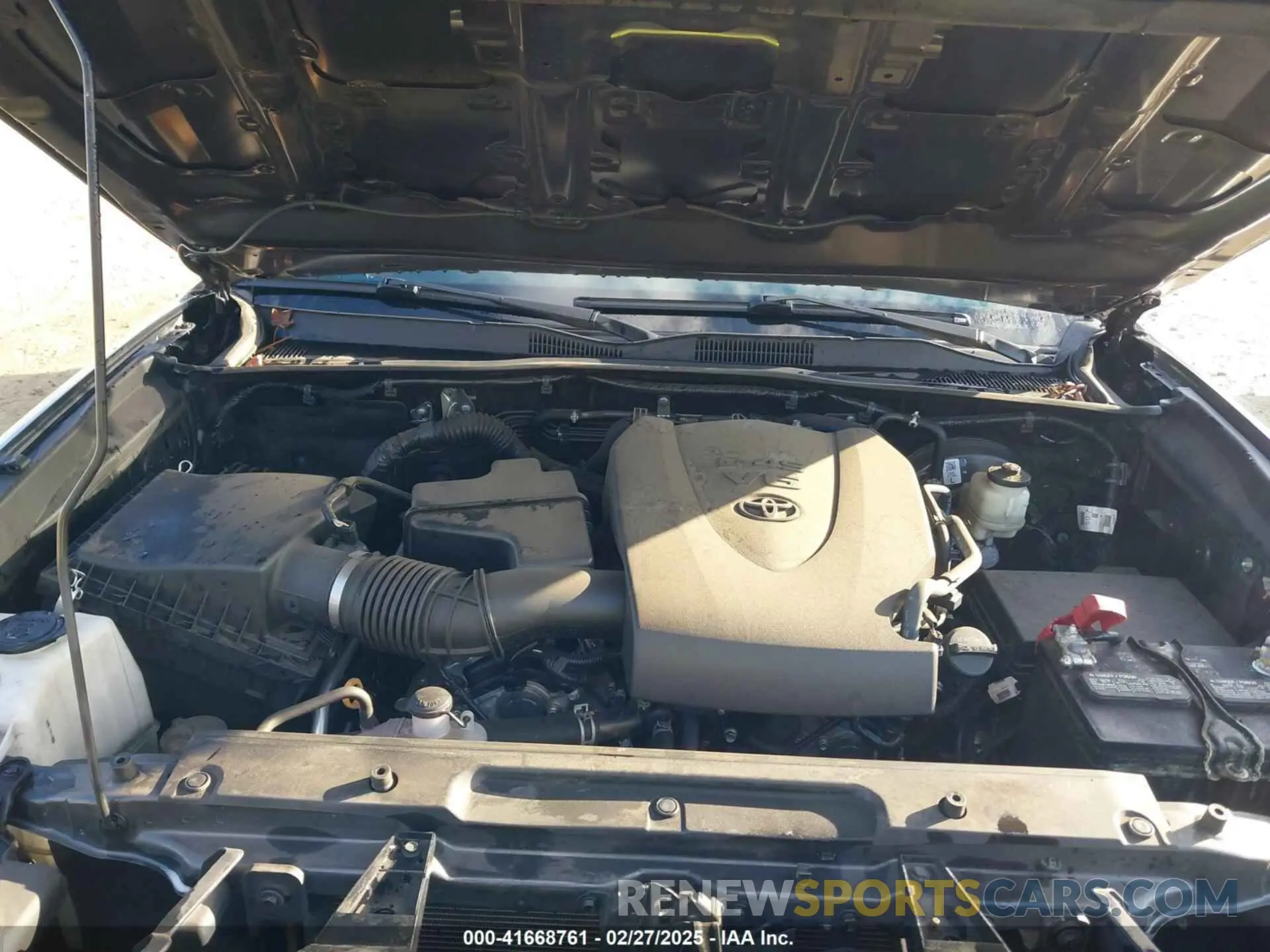 10 Photograph of a damaged car 3TMAZ5CN4LM127849 TOYOTA TACOMA 2020