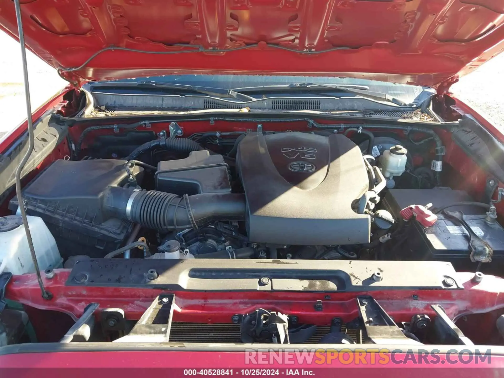 10 Photograph of a damaged car 3TMAZ5CN4LM135093 TOYOTA TACOMA 2020