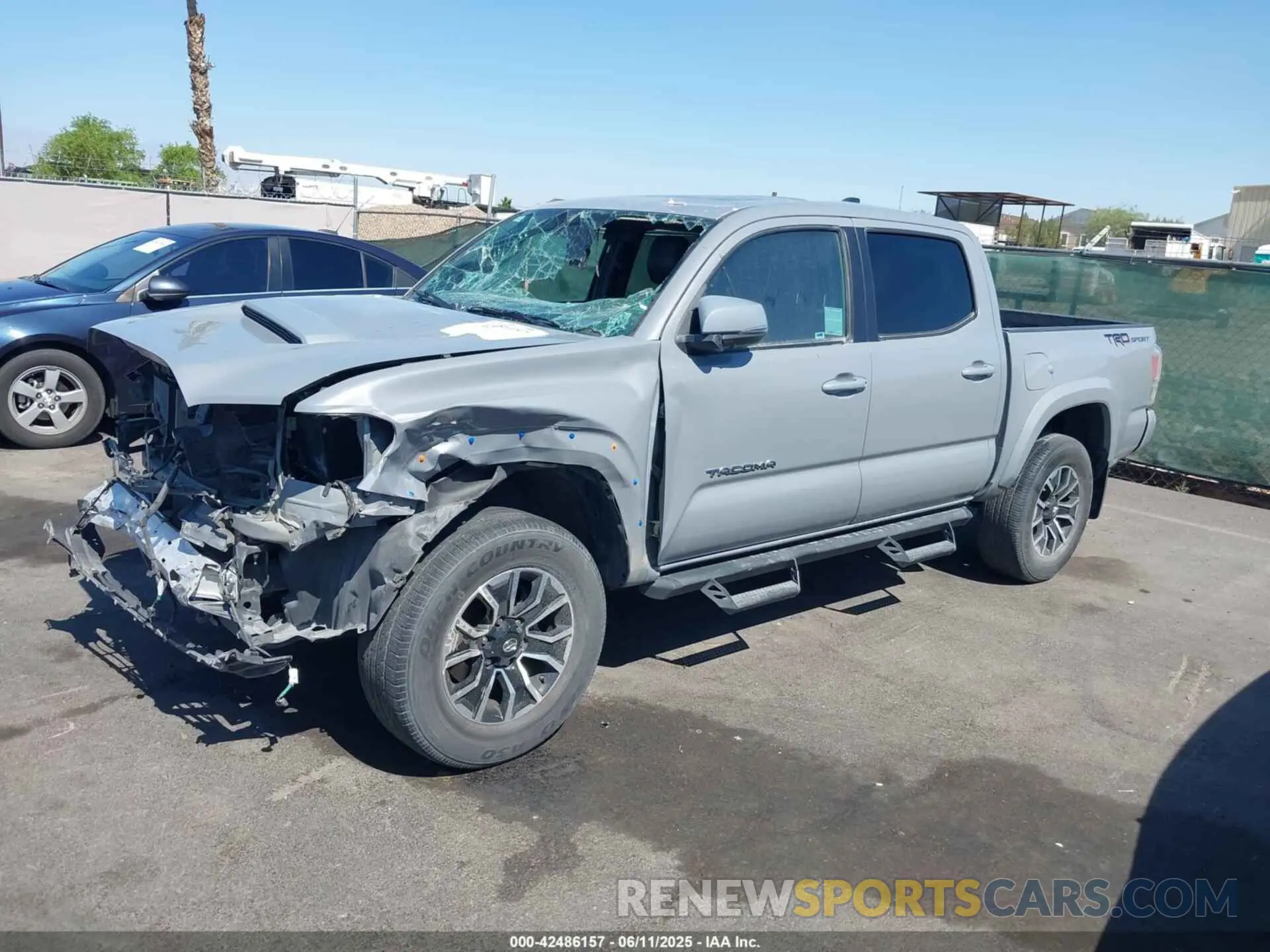 15 Photograph of a damaged car 3TMAZ5CN4LM137958 TOYOTA TACOMA 2020