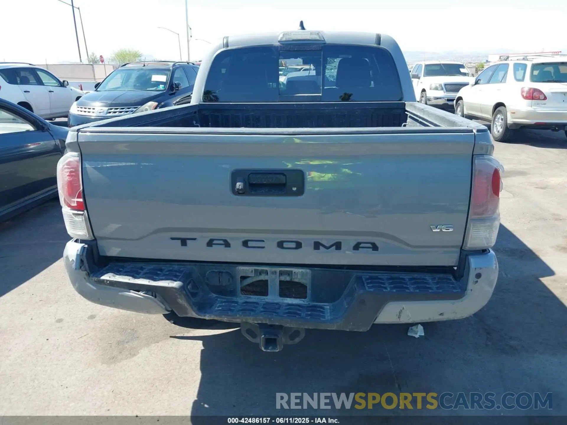 6 Photograph of a damaged car 3TMAZ5CN4LM137958 TOYOTA TACOMA 2020