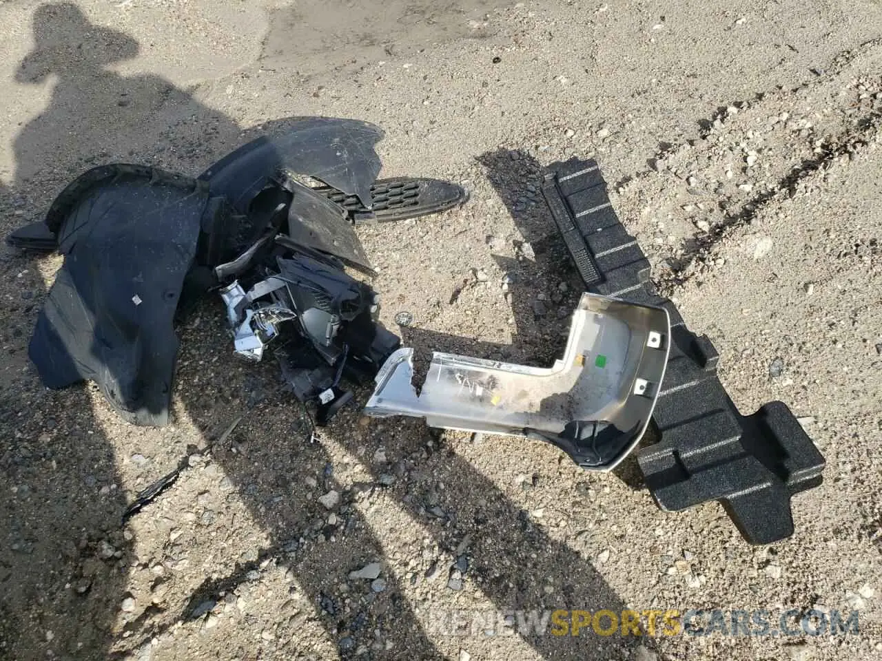 12 Photograph of a damaged car 3TMAZ5CN5LM116259 TOYOTA TACOMA 2020