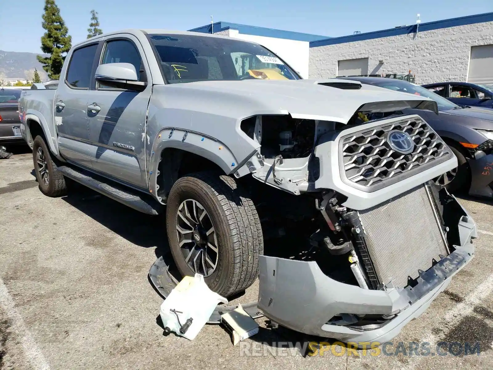 1 Photograph of a damaged car 3TMAZ5CN5LM118660 TOYOTA TACOMA 2020