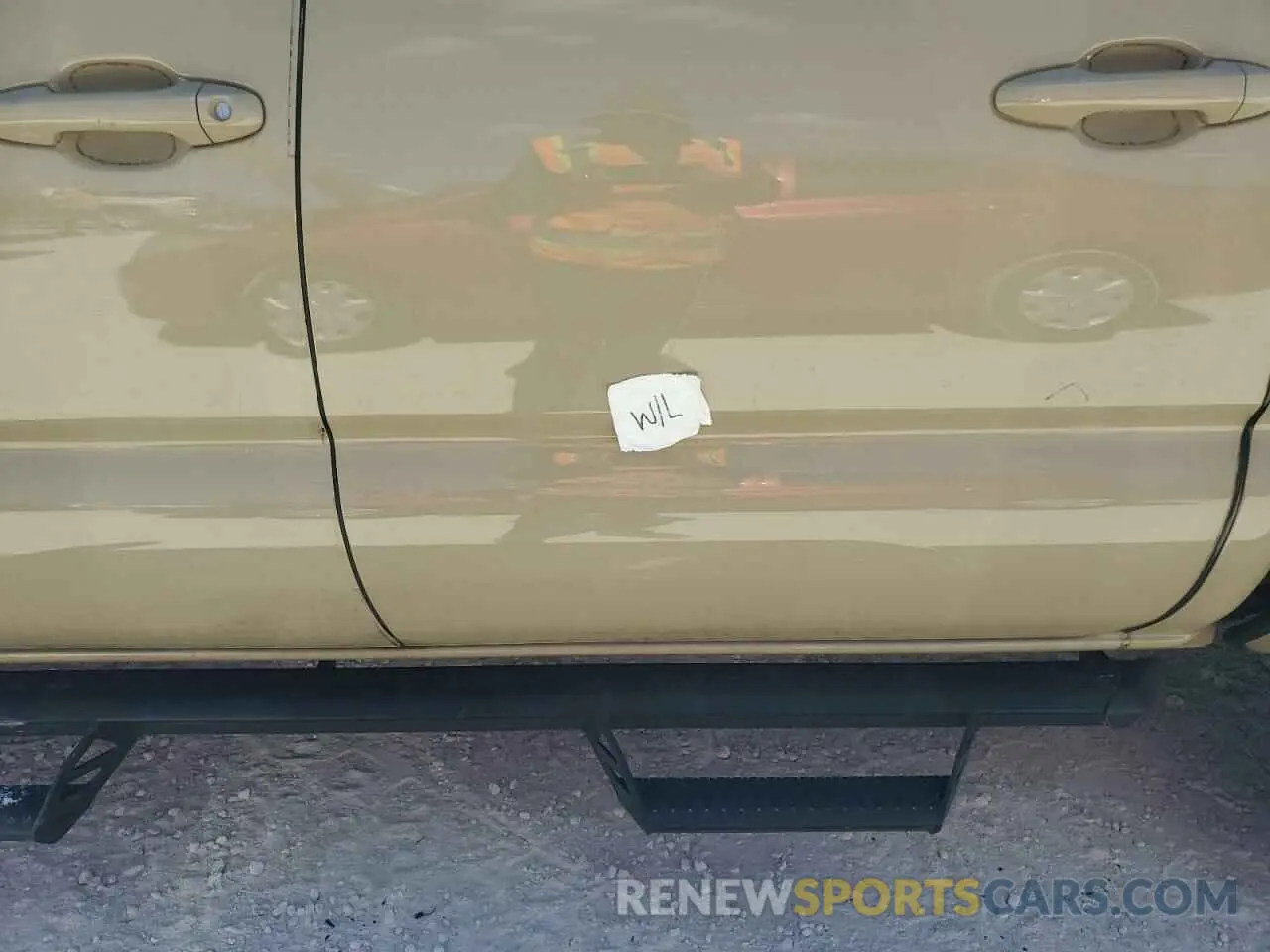 12 Photograph of a damaged car 3TMAZ5CN5LM124958 TOYOTA TACOMA 2020