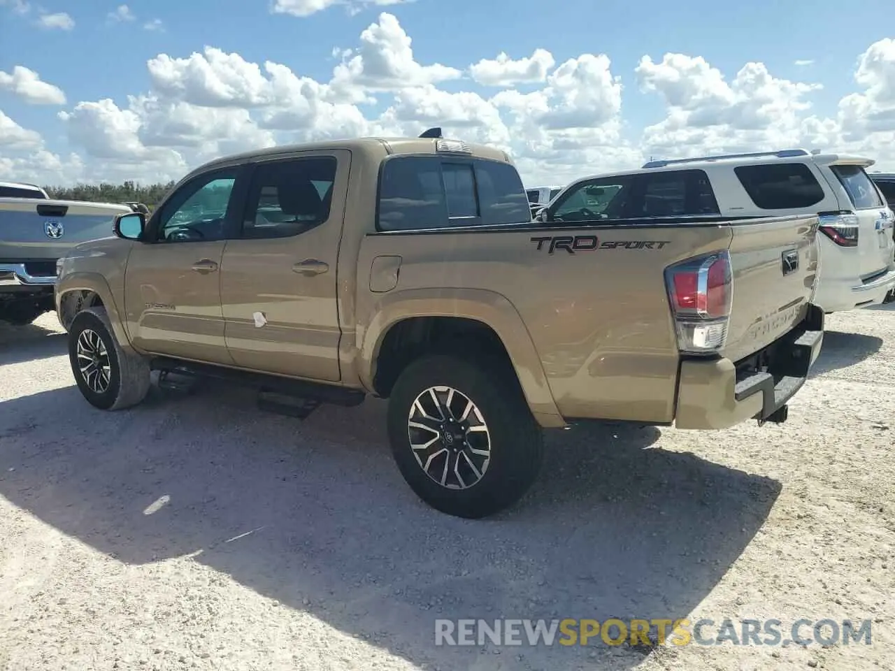 2 Photograph of a damaged car 3TMAZ5CN5LM124958 TOYOTA TACOMA 2020