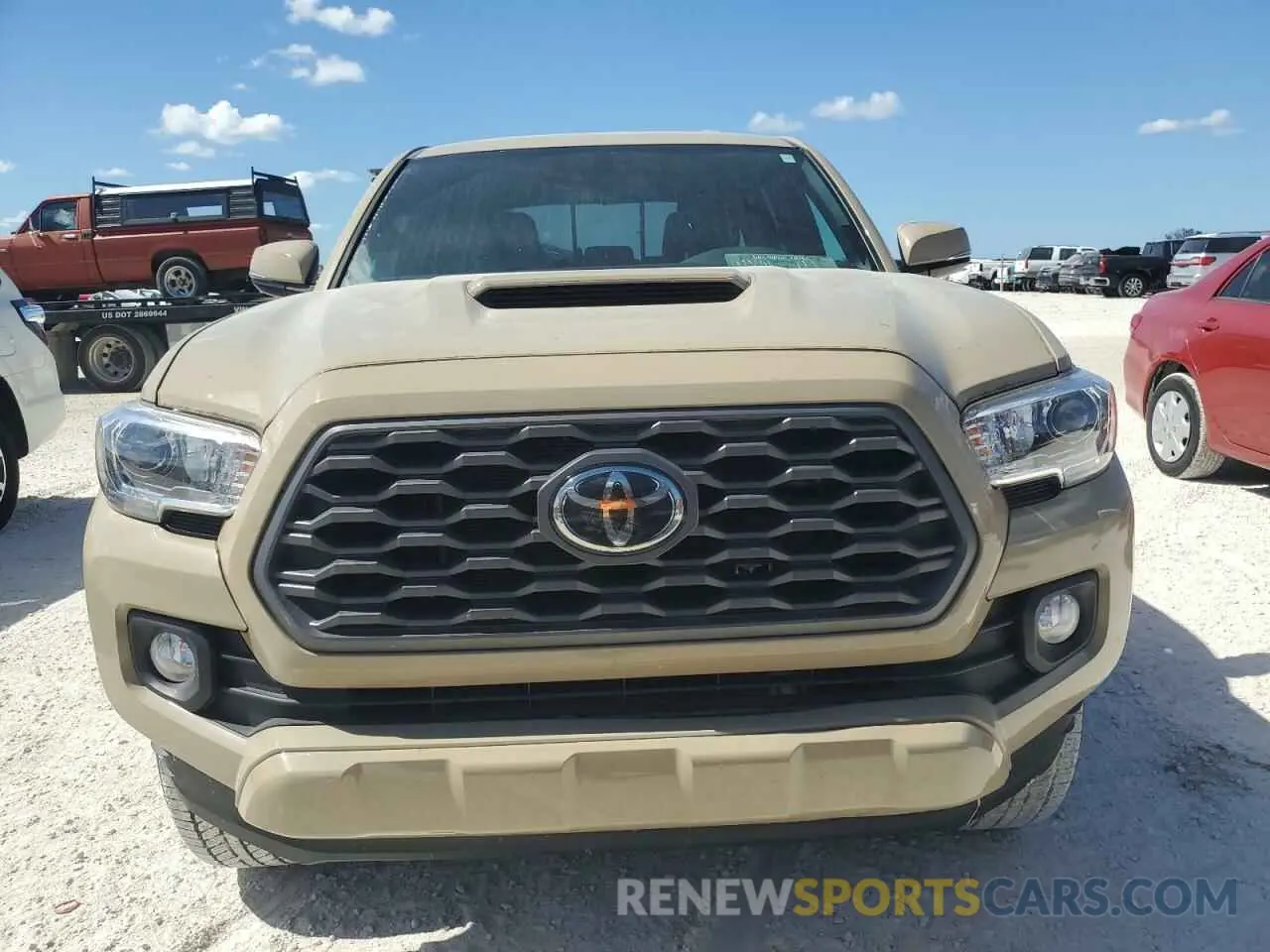 5 Photograph of a damaged car 3TMAZ5CN5LM124958 TOYOTA TACOMA 2020