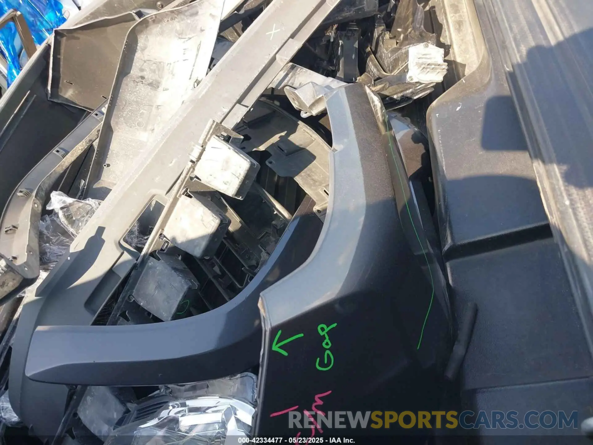 12 Photograph of a damaged car 3TMAZ5CN5LM140383 TOYOTA TACOMA 2020