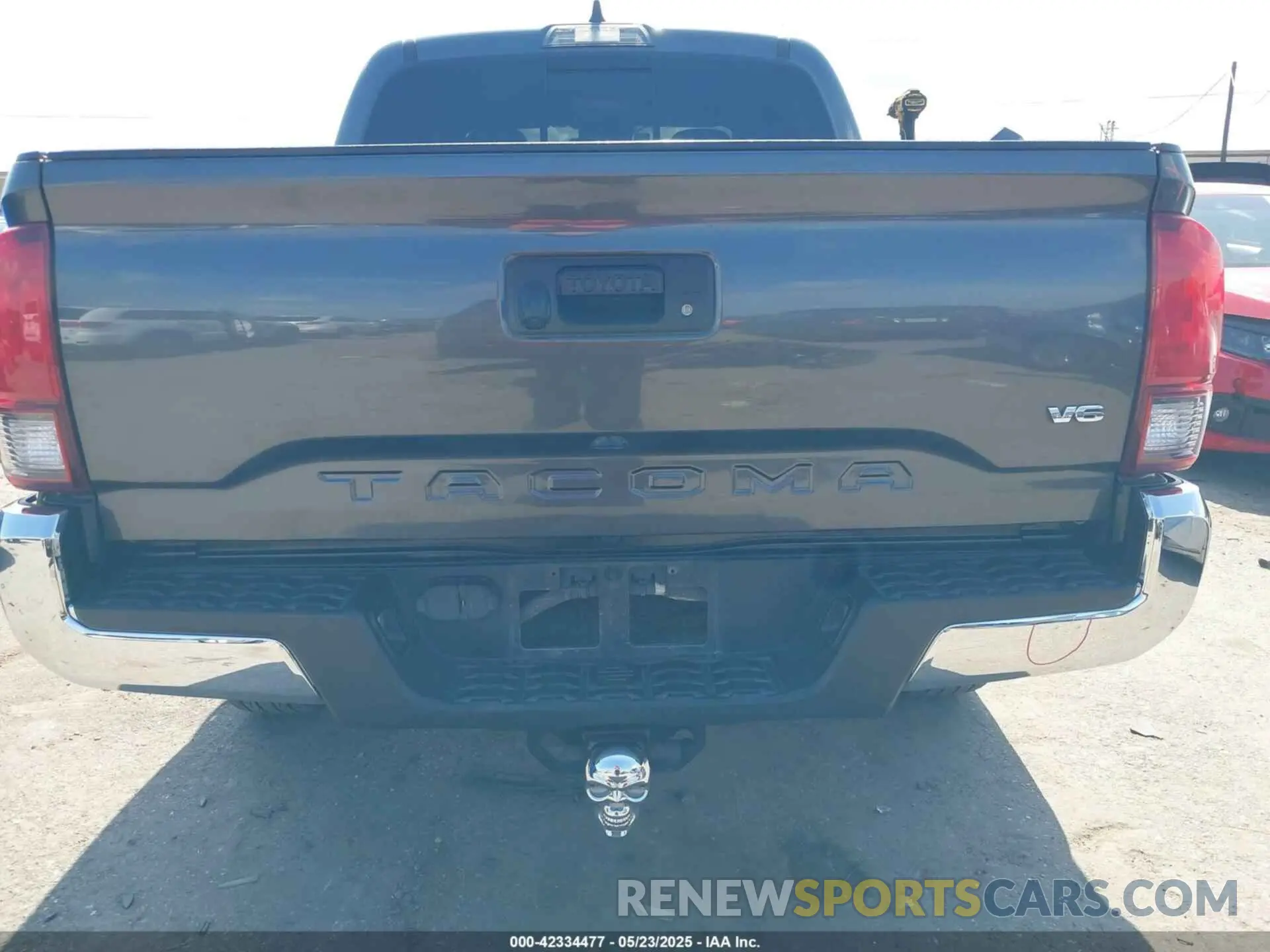 17 Photograph of a damaged car 3TMAZ5CN5LM140383 TOYOTA TACOMA 2020
