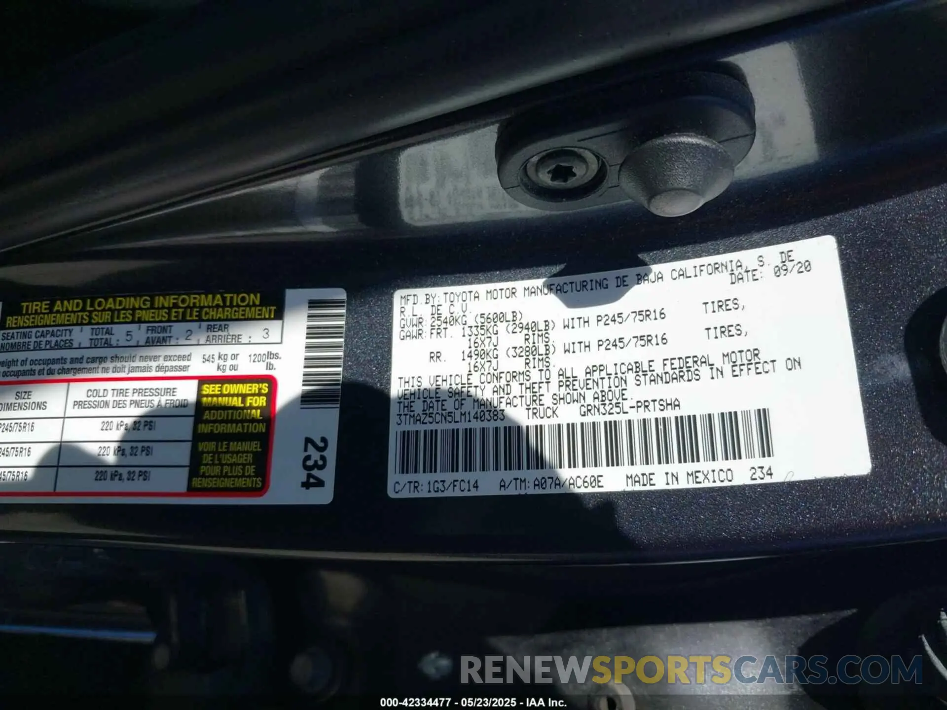 9 Photograph of a damaged car 3TMAZ5CN5LM140383 TOYOTA TACOMA 2020