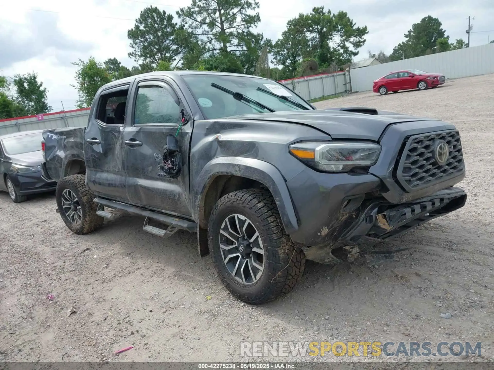 1 Photograph of a damaged car 3TMAZ5CN6LM120420 TOYOTA TACOMA 2020