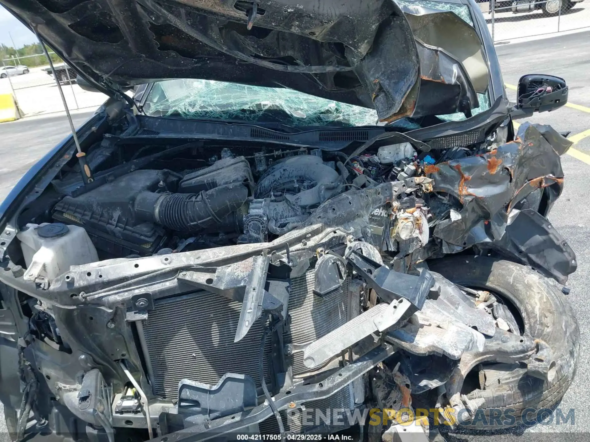 10 Photograph of a damaged car 3TMAZ5CN6LM128663 TOYOTA TACOMA 2020