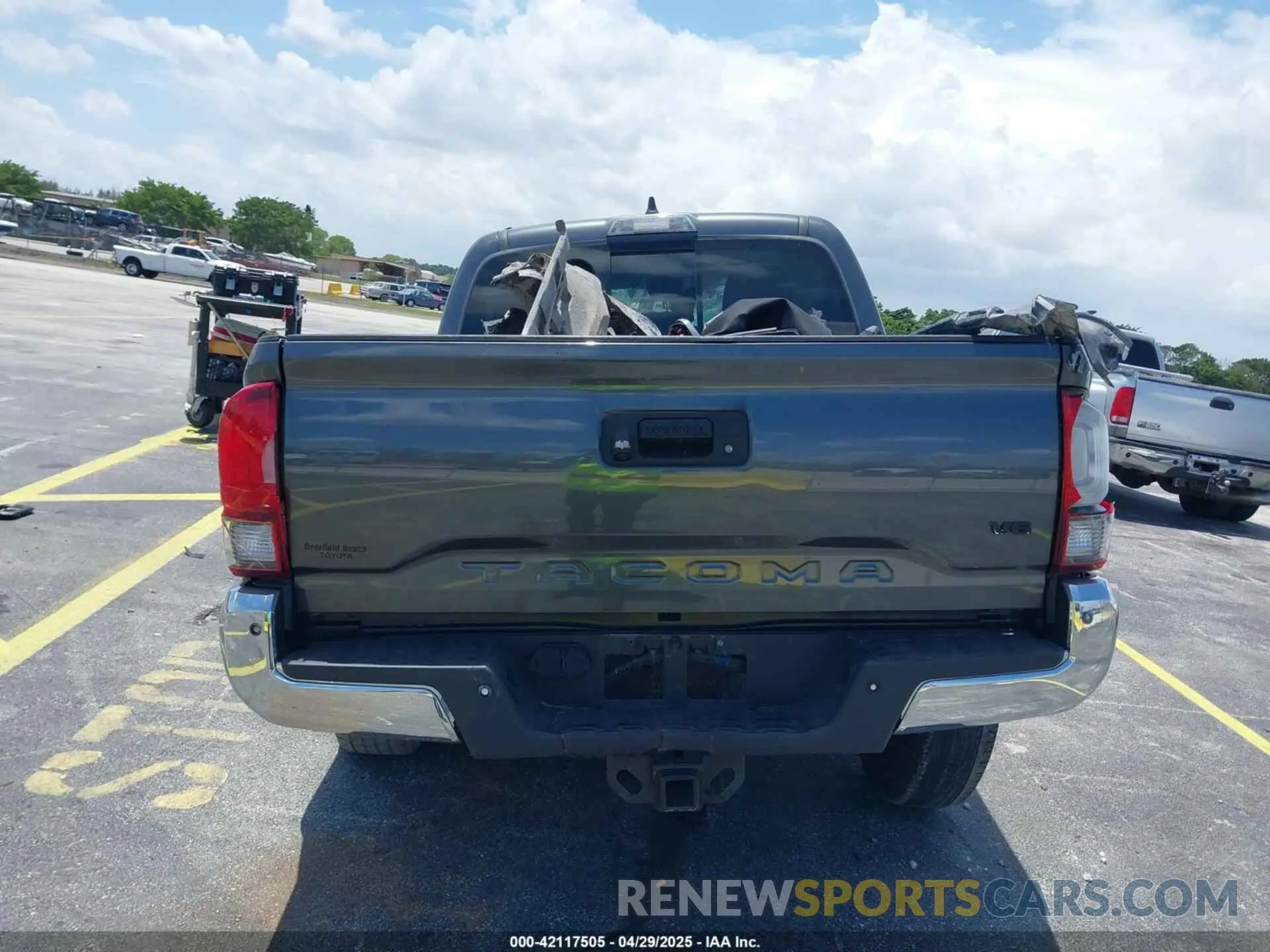 15 Photograph of a damaged car 3TMAZ5CN6LM128663 TOYOTA TACOMA 2020