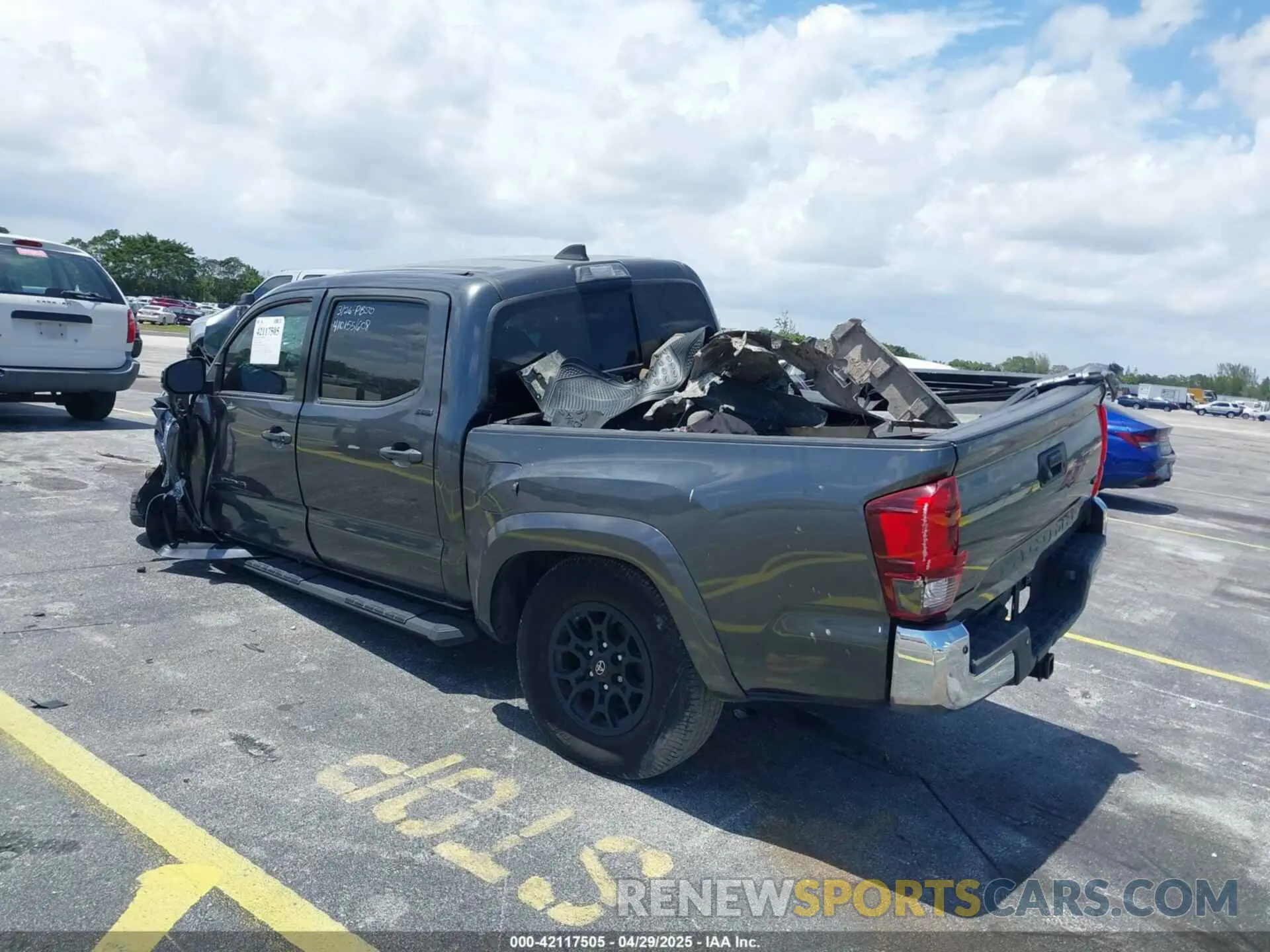 3 Photograph of a damaged car 3TMAZ5CN6LM128663 TOYOTA TACOMA 2020