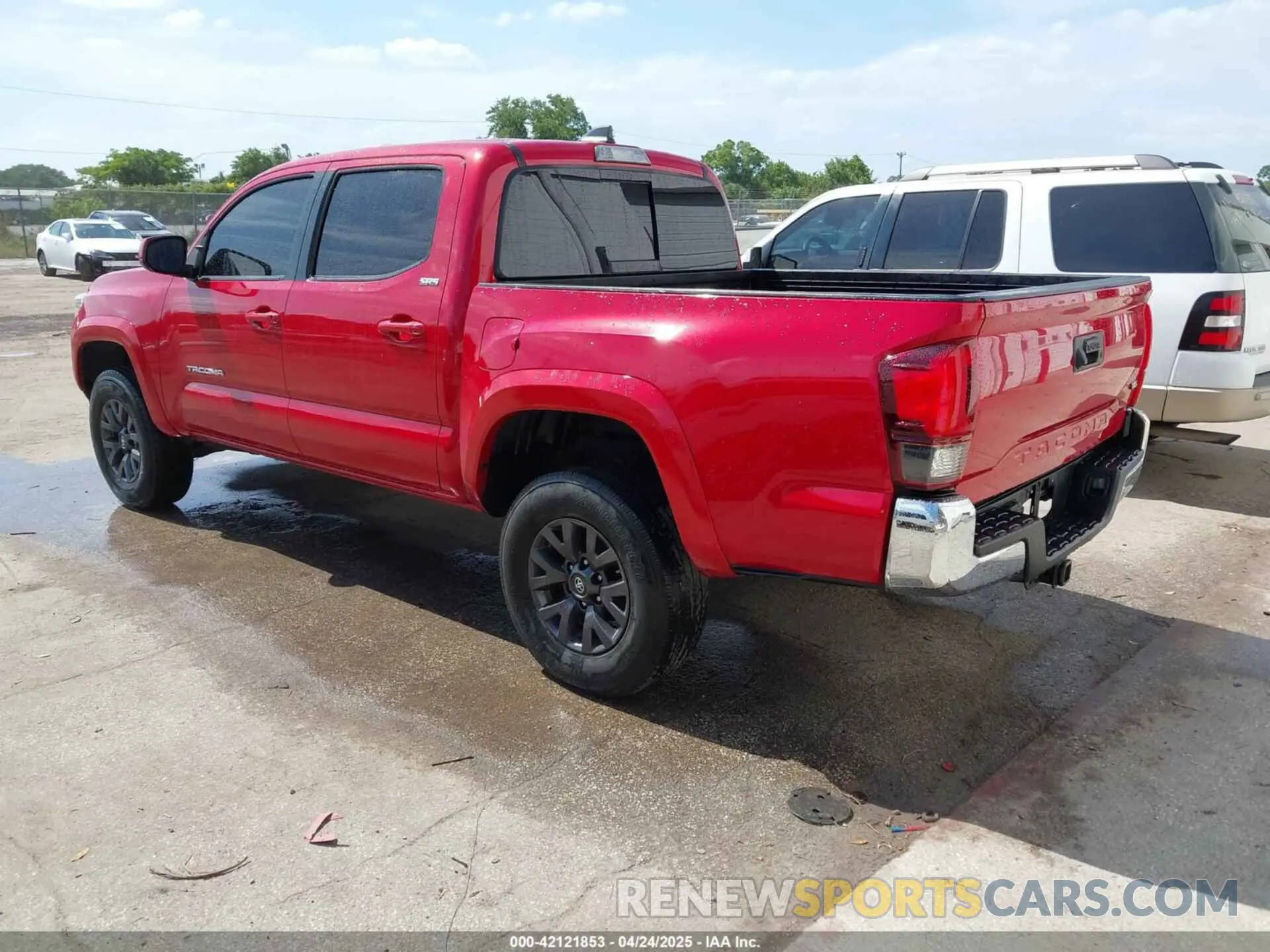 3 Photograph of a damaged car 3TMAZ5CN6LM134401 TOYOTA TACOMA 2020