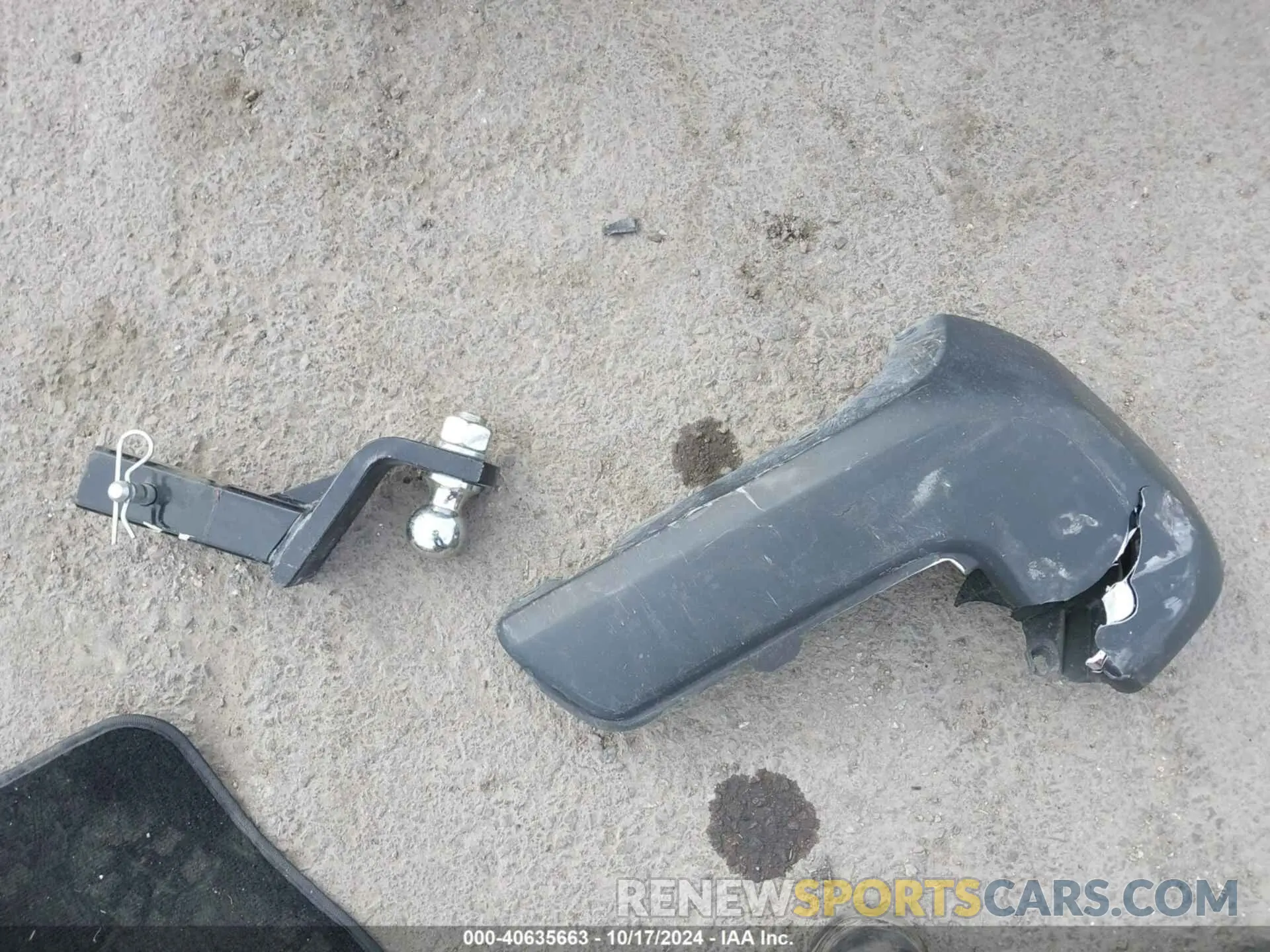 12 Photograph of a damaged car 3TMAZ5CN6LM135743 TOYOTA TACOMA 2020