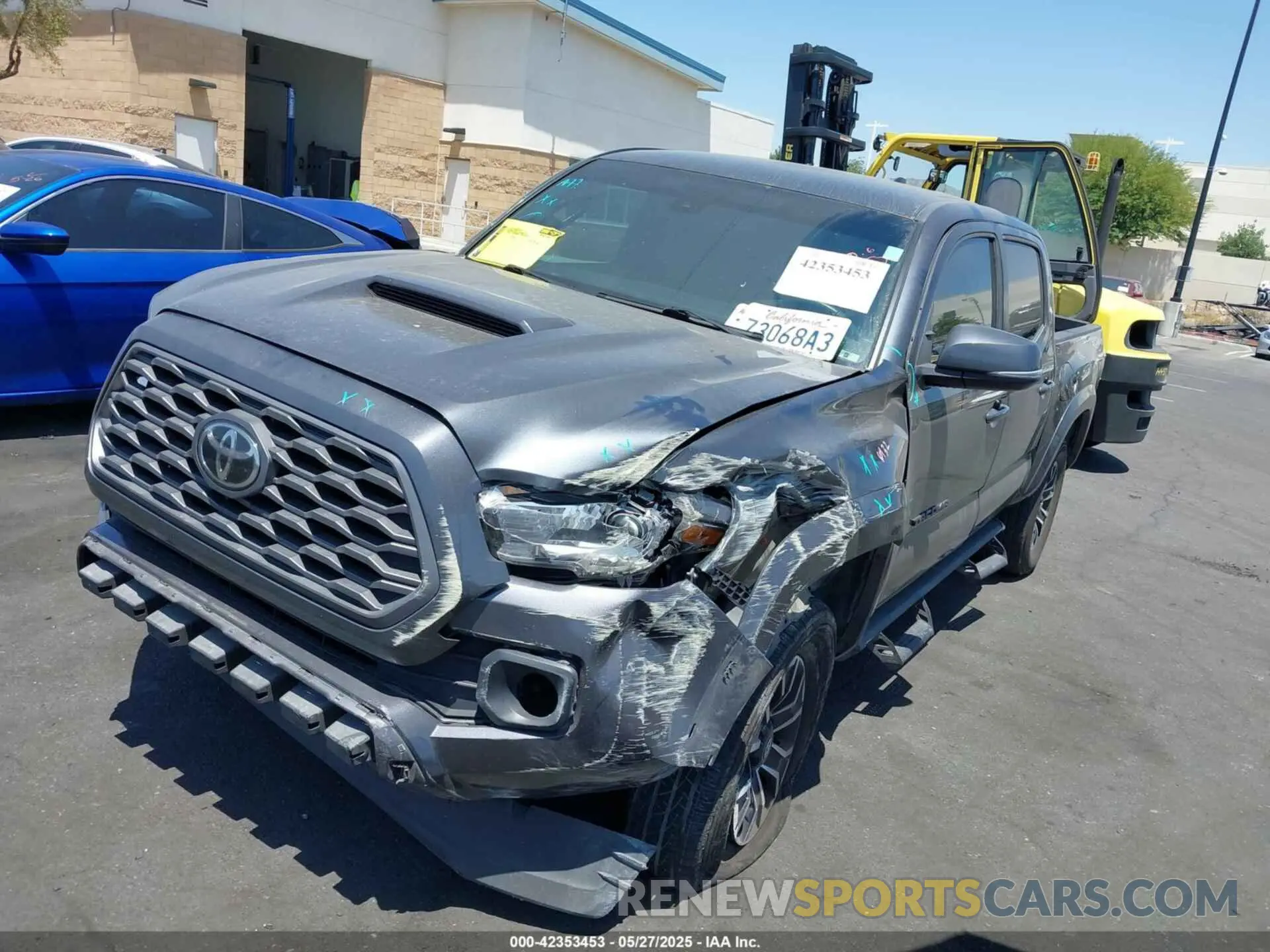 2 Photograph of a damaged car 3TMAZ5CN6LM138383 TOYOTA TACOMA 2020