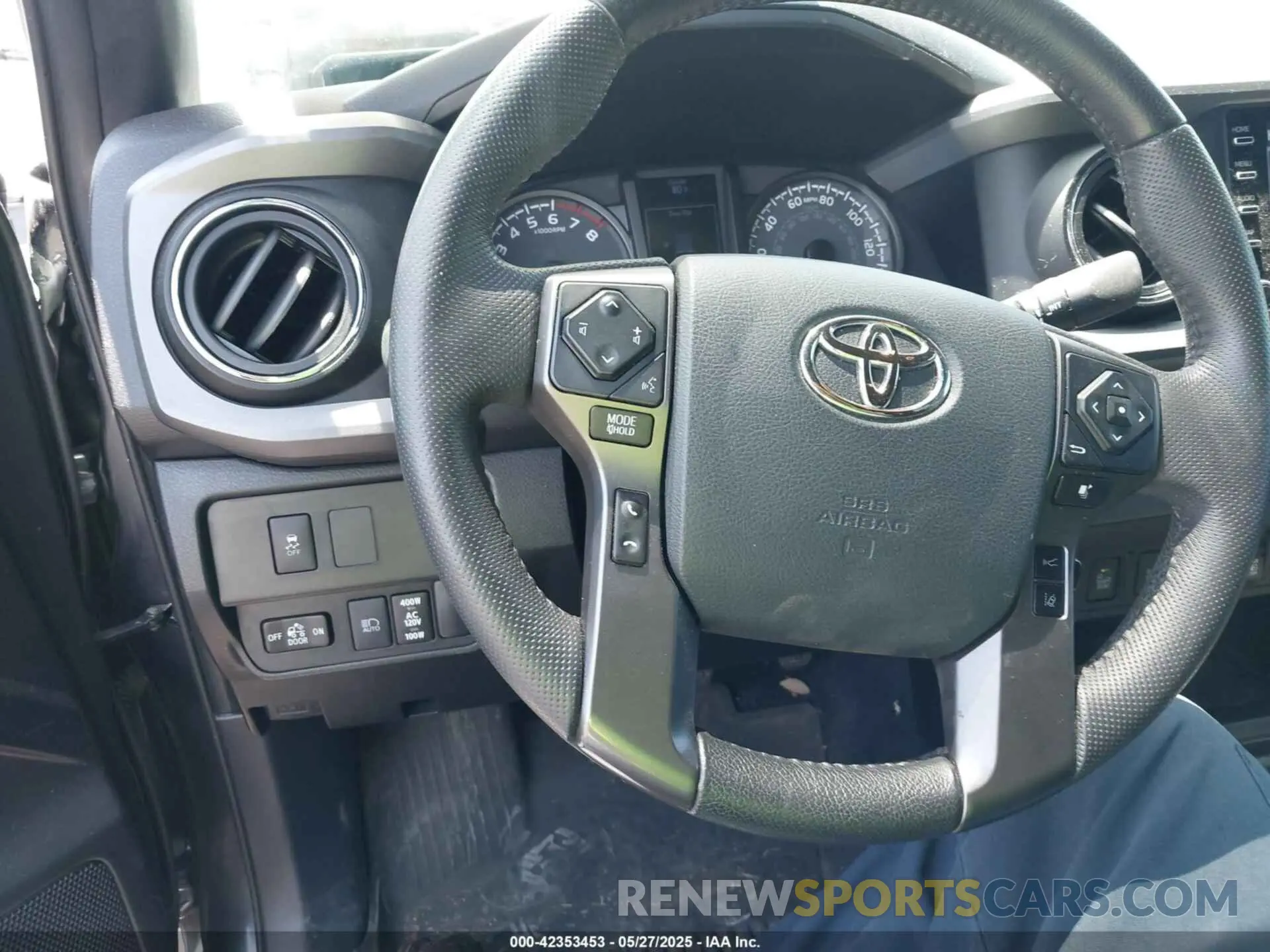 20 Photograph of a damaged car 3TMAZ5CN6LM138383 TOYOTA TACOMA 2020