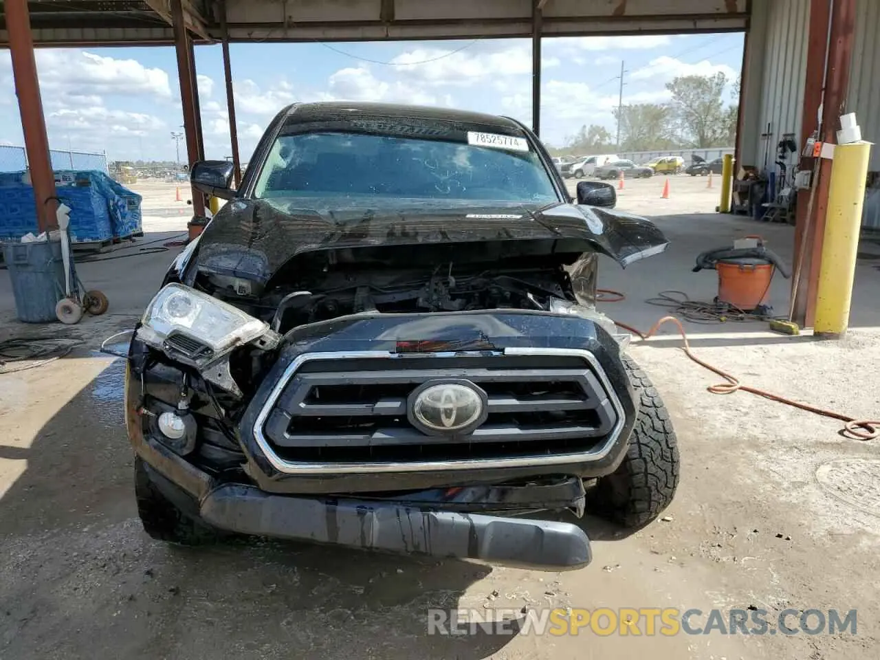 5 Photograph of a damaged car 3TMAZ5CN7LM120507 TOYOTA TACOMA 2020