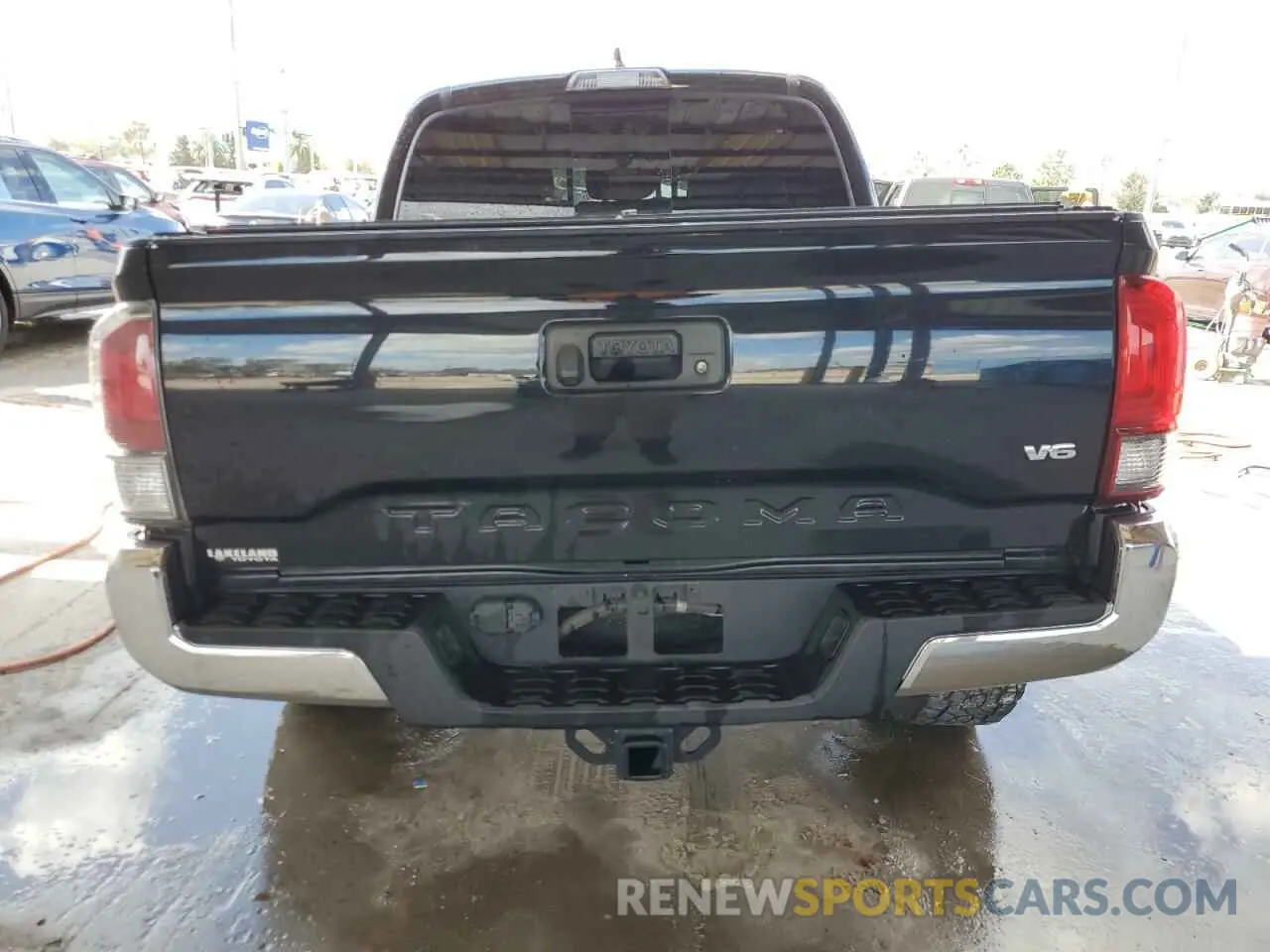 6 Photograph of a damaged car 3TMAZ5CN7LM120507 TOYOTA TACOMA 2020