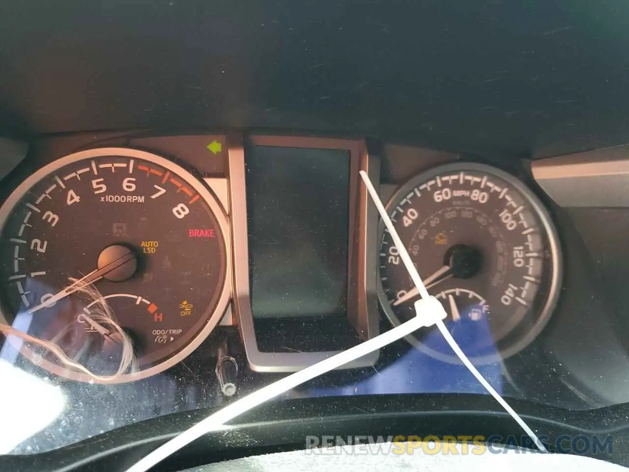 9 Photograph of a damaged car 3TMAZ5CN7LM120507 TOYOTA TACOMA 2020