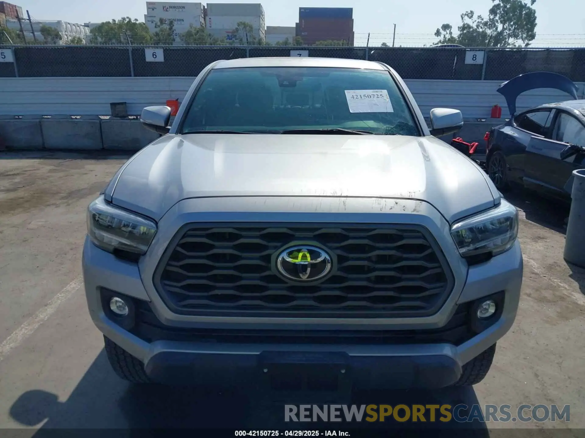 12 Photograph of a damaged car 3TMAZ5CN7LM138859 TOYOTA TACOMA 2020