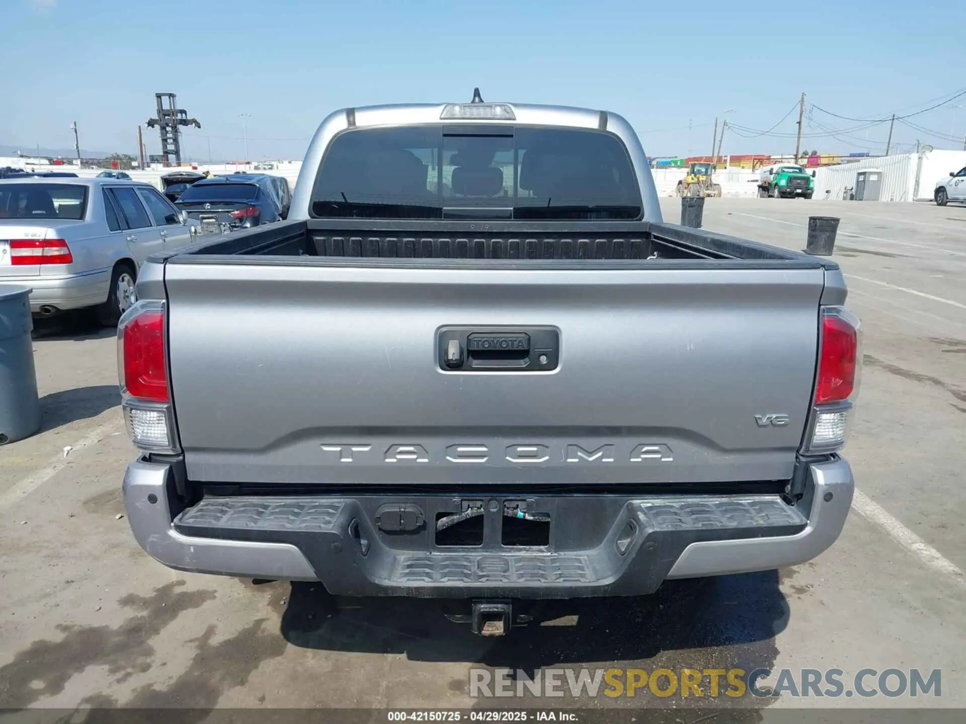 16 Photograph of a damaged car 3TMAZ5CN7LM138859 TOYOTA TACOMA 2020
