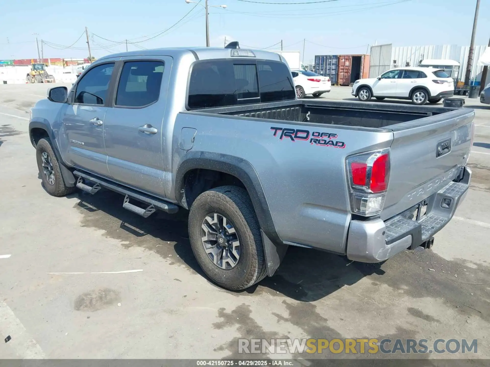 3 Photograph of a damaged car 3TMAZ5CN7LM138859 TOYOTA TACOMA 2020