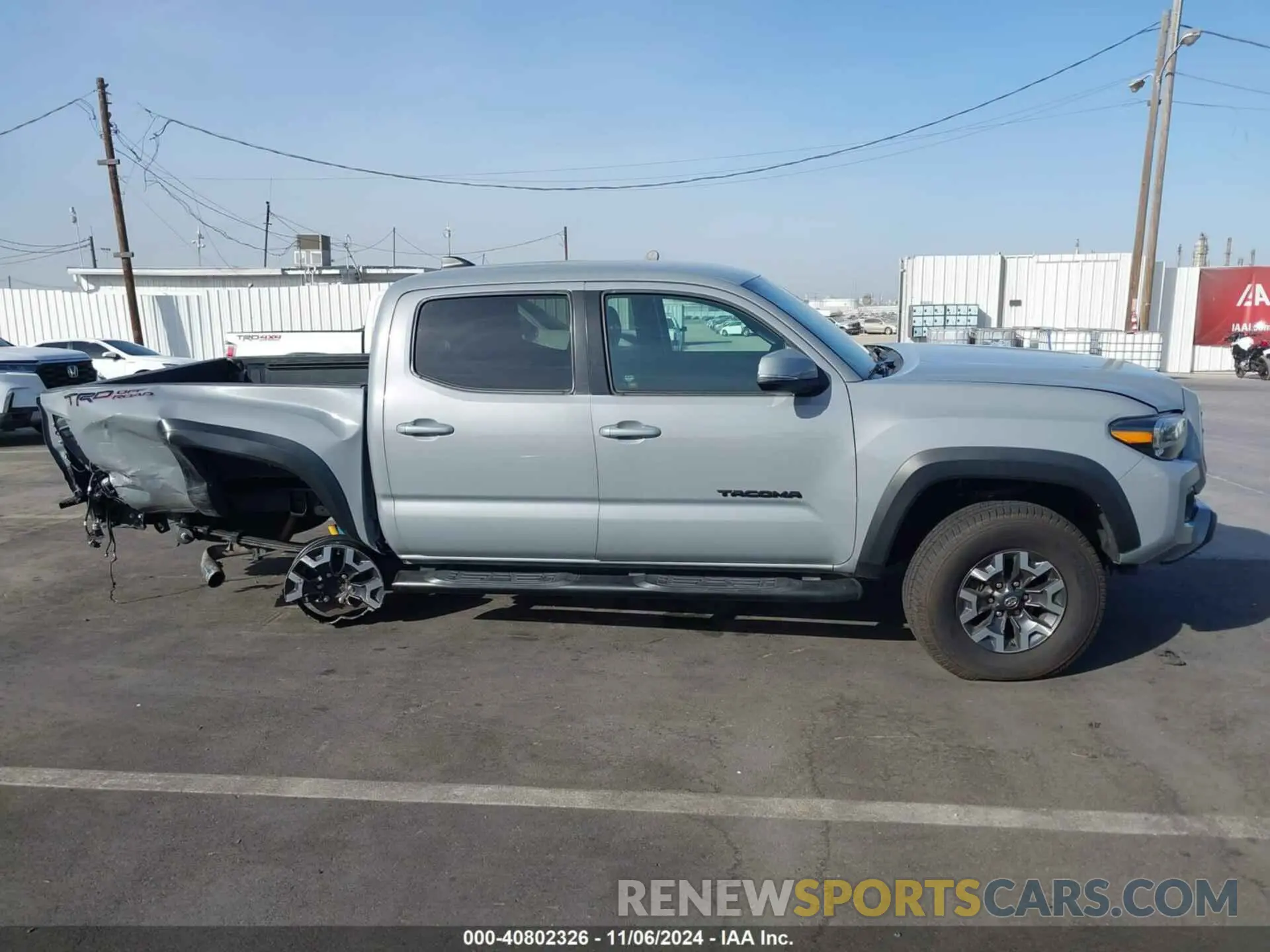 13 Photograph of a damaged car 3TMAZ5CN7LM139686 TOYOTA TACOMA 2020
