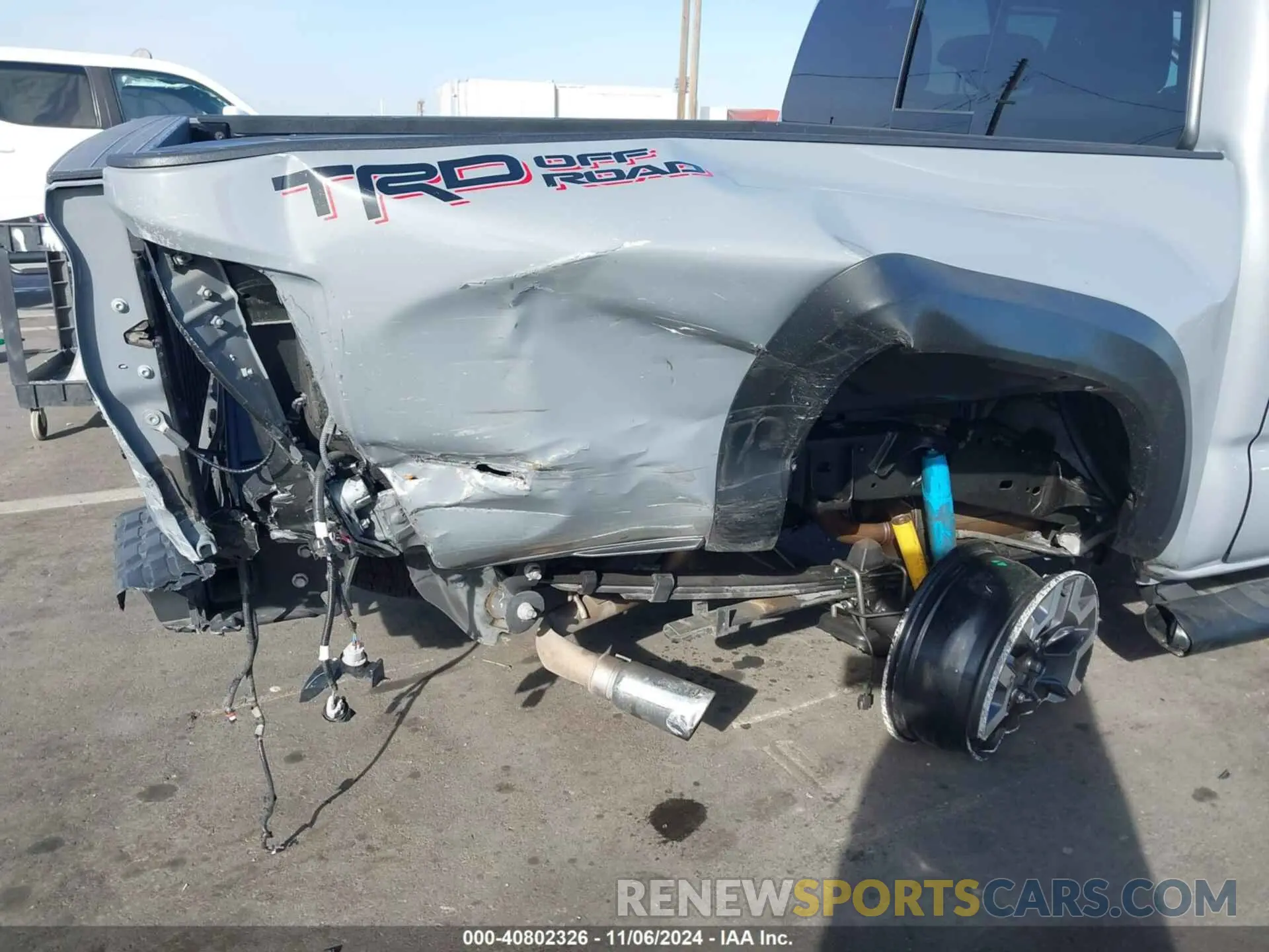 6 Photograph of a damaged car 3TMAZ5CN7LM139686 TOYOTA TACOMA 2020