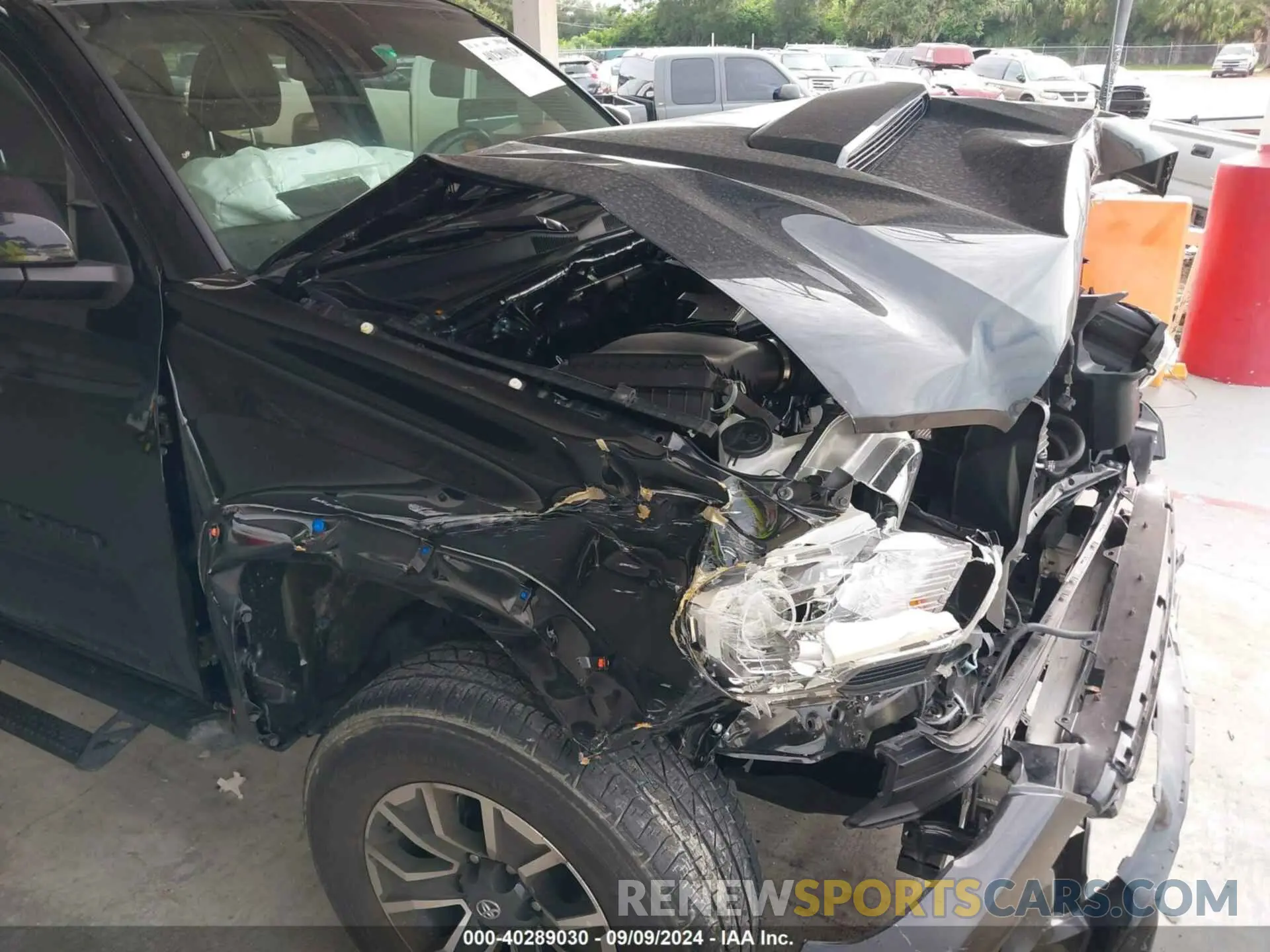 6 Photograph of a damaged car 3TMAZ5CN8LM121147 TOYOTA TACOMA 2020