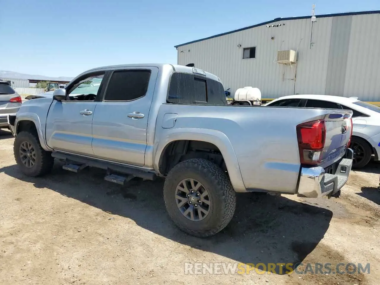 2 Photograph of a damaged car 3TMAZ5CN8LM122525 TOYOTA TACOMA 2020