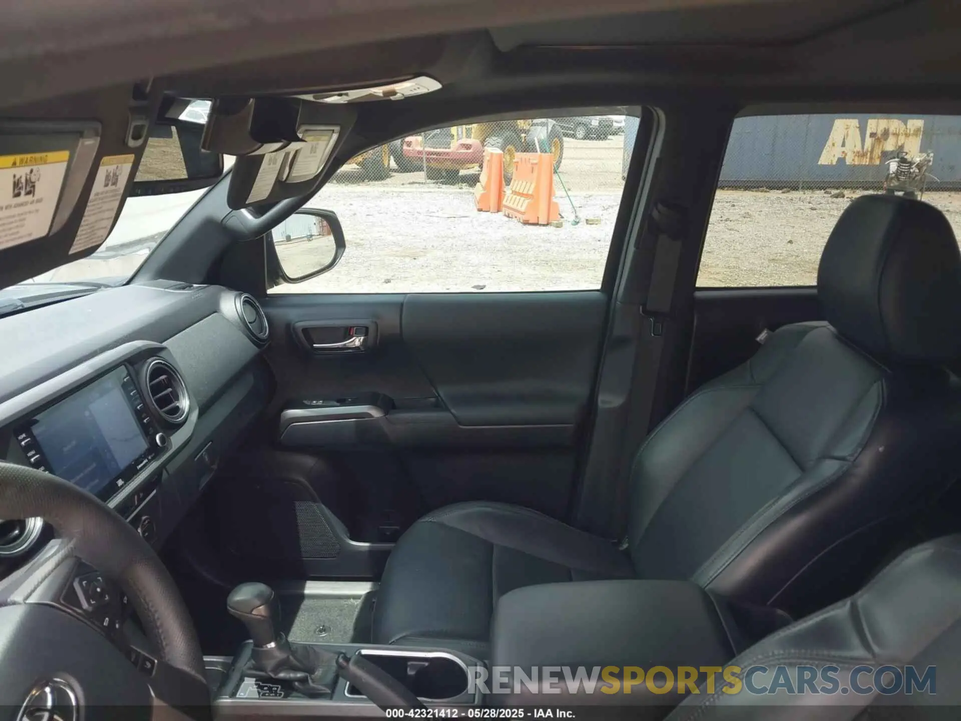 18 Photograph of a damaged car 3TMAZ5CN8LM138501 TOYOTA TACOMA 2020