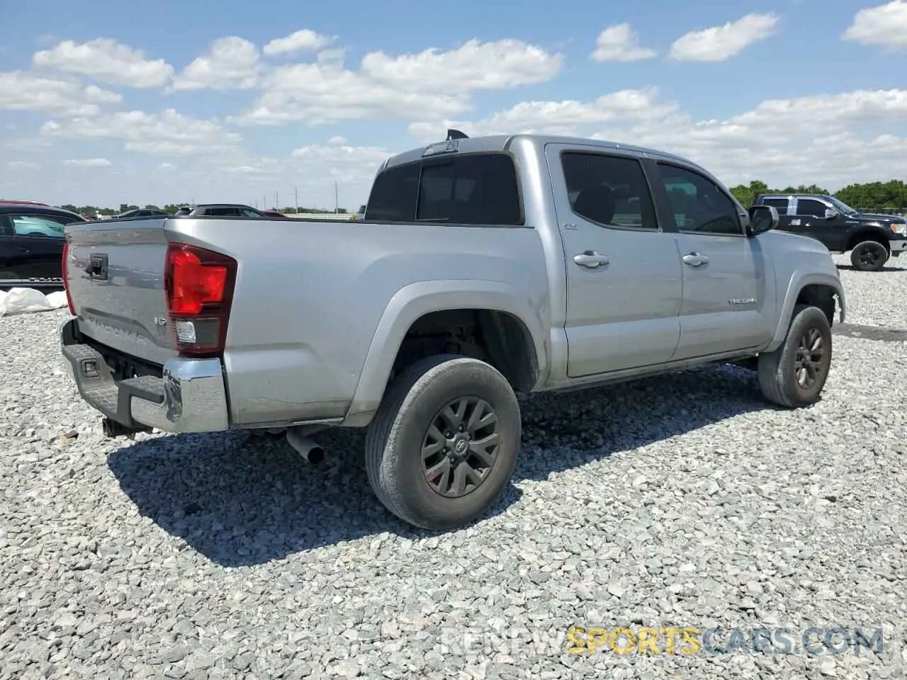 3 Photograph of a damaged car 3TMAZ5CN9LM138572 TOYOTA TACOMA 2020