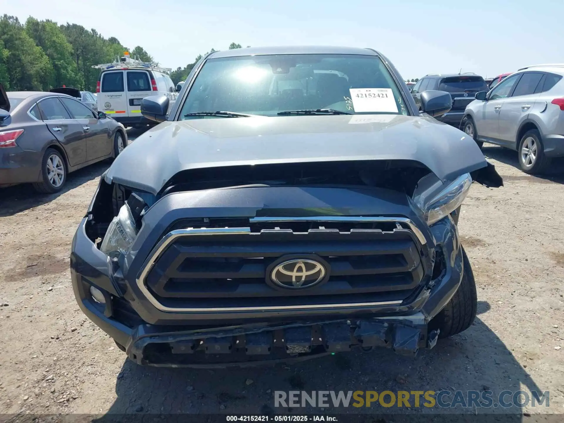 12 Photograph of a damaged car 3TMAZ5CNXLM123305 TOYOTA TACOMA 2020