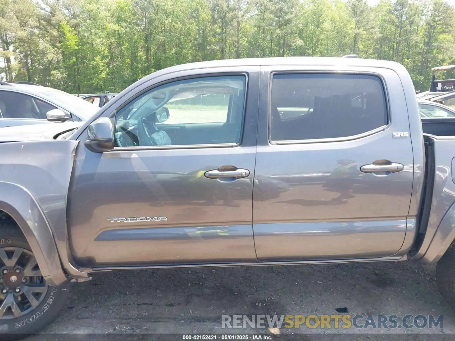 14 Photograph of a damaged car 3TMAZ5CNXLM123305 TOYOTA TACOMA 2020