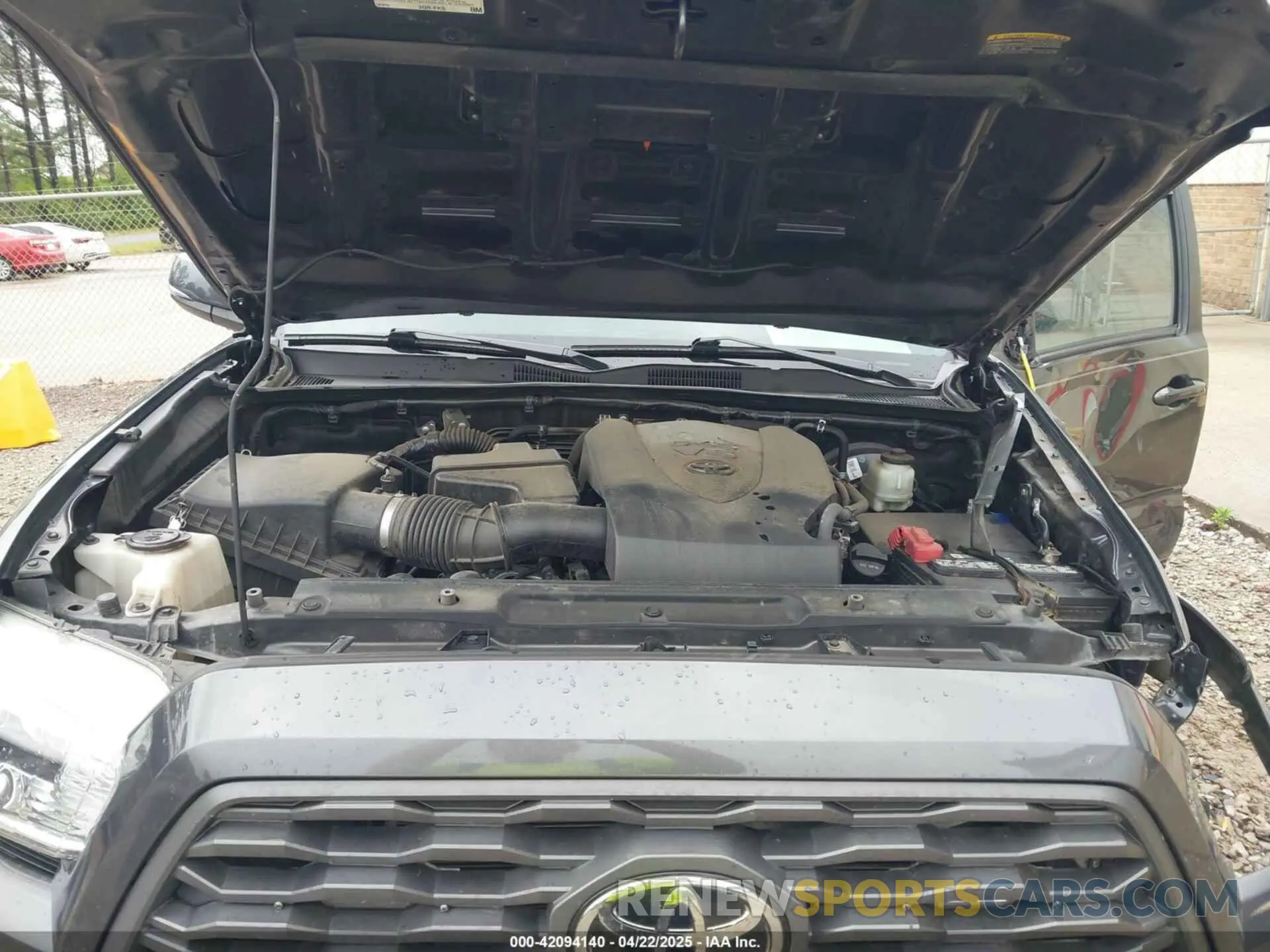 10 Photograph of a damaged car 3TMAZ5CNXLM125720 TOYOTA TACOMA 2020