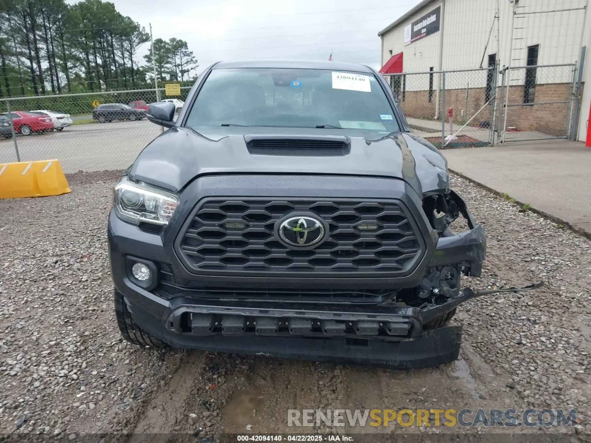 12 Photograph of a damaged car 3TMAZ5CNXLM125720 TOYOTA TACOMA 2020