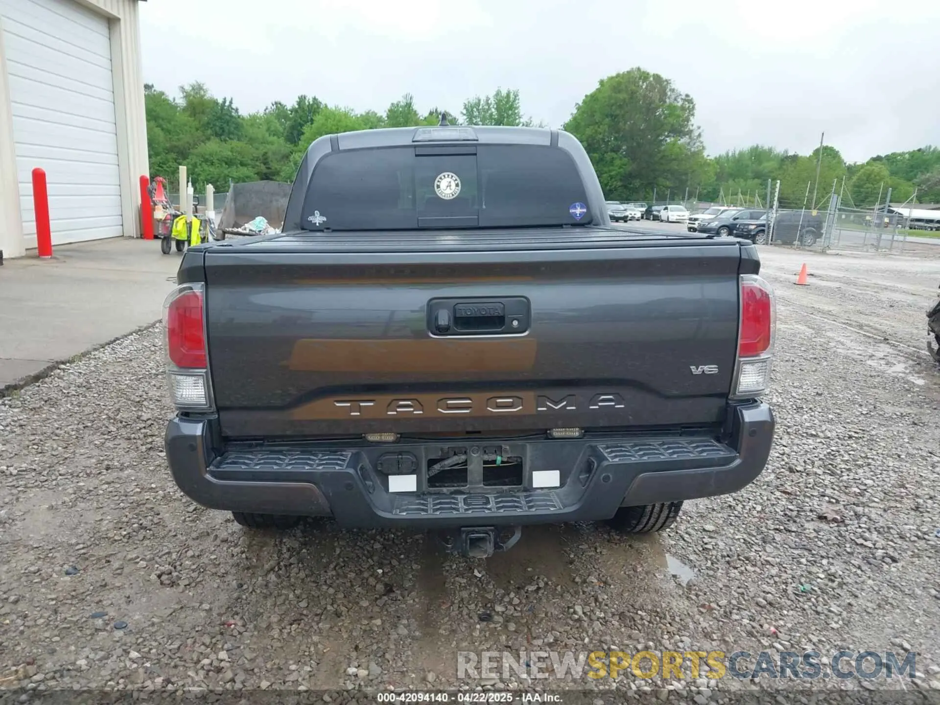 16 Photograph of a damaged car 3TMAZ5CNXLM125720 TOYOTA TACOMA 2020