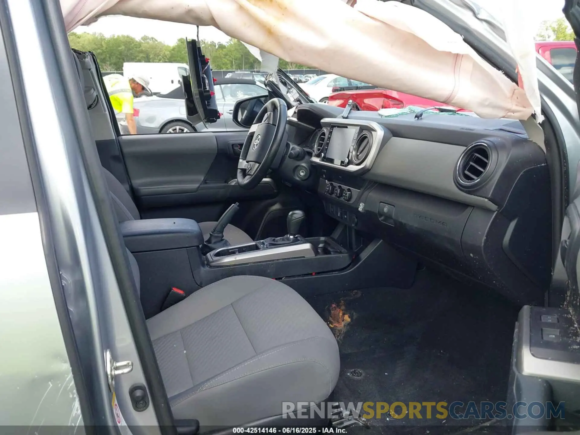 5 Photograph of a damaged car 3TMAZ5CNXLM135065 TOYOTA TACOMA 2020