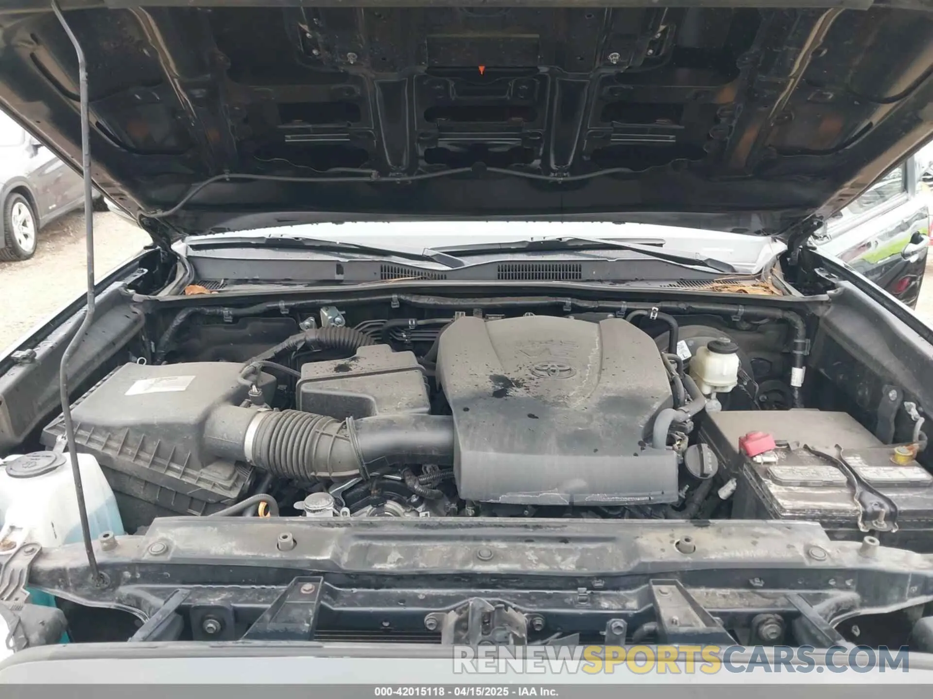 10 Photograph of a damaged car 3TMBZ5DN8LM023920 TOYOTA TACOMA 2020