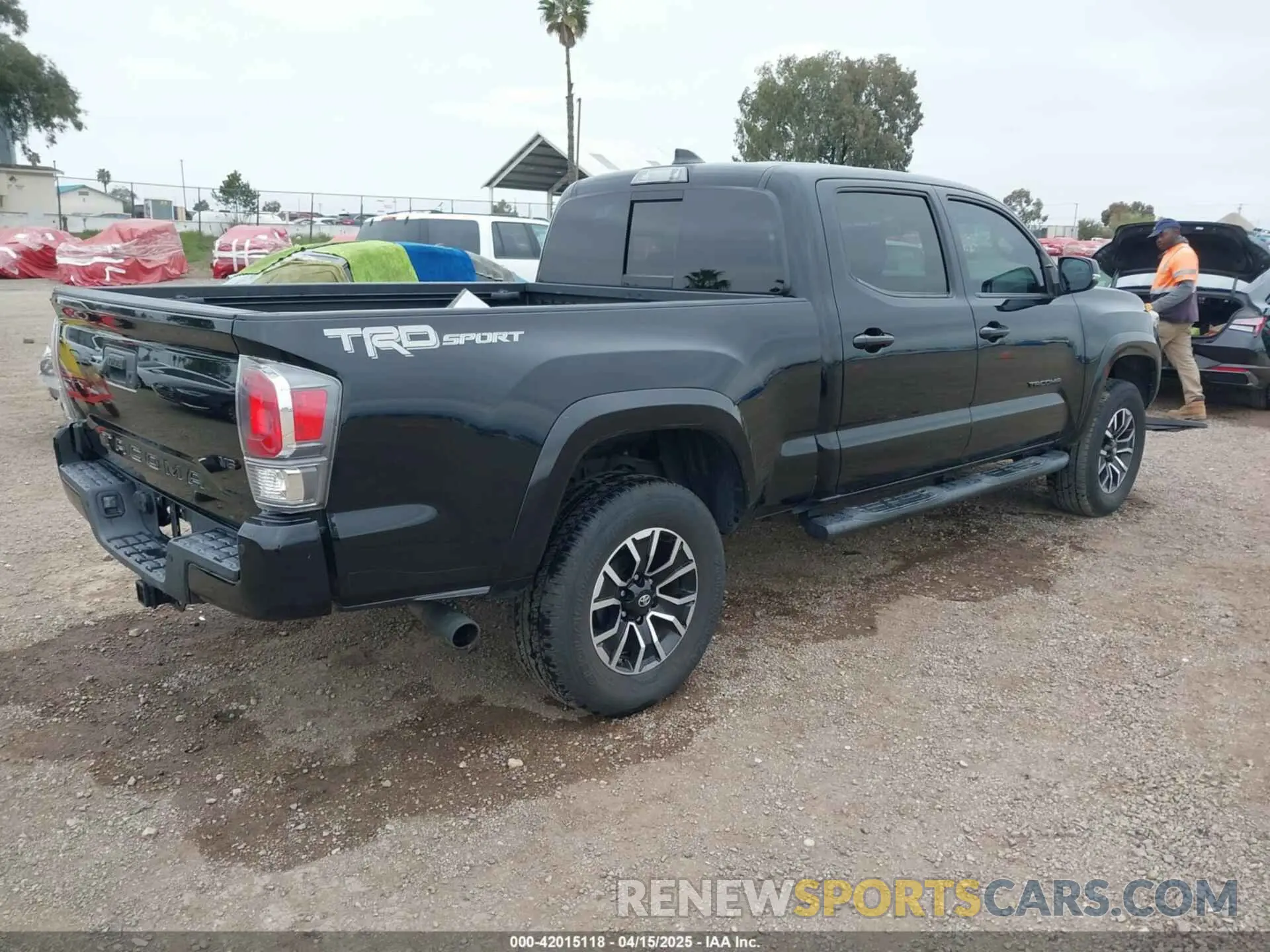 4 Photograph of a damaged car 3TMBZ5DN8LM023920 TOYOTA TACOMA 2020