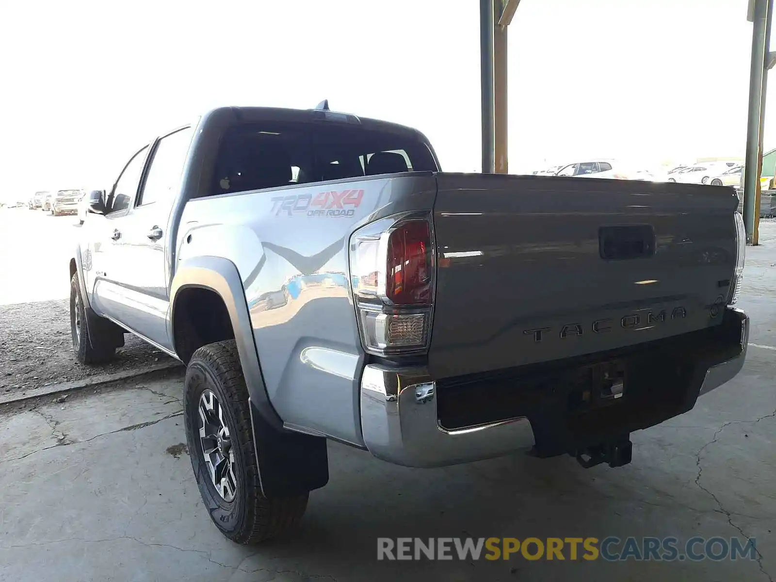 3 Photograph of a damaged car 3TMCZ5AN0LM305672 TOYOTA TACOMA 2020