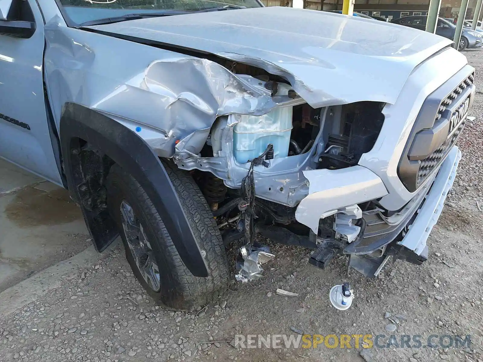 9 Photograph of a damaged car 3TMCZ5AN0LM305672 TOYOTA TACOMA 2020