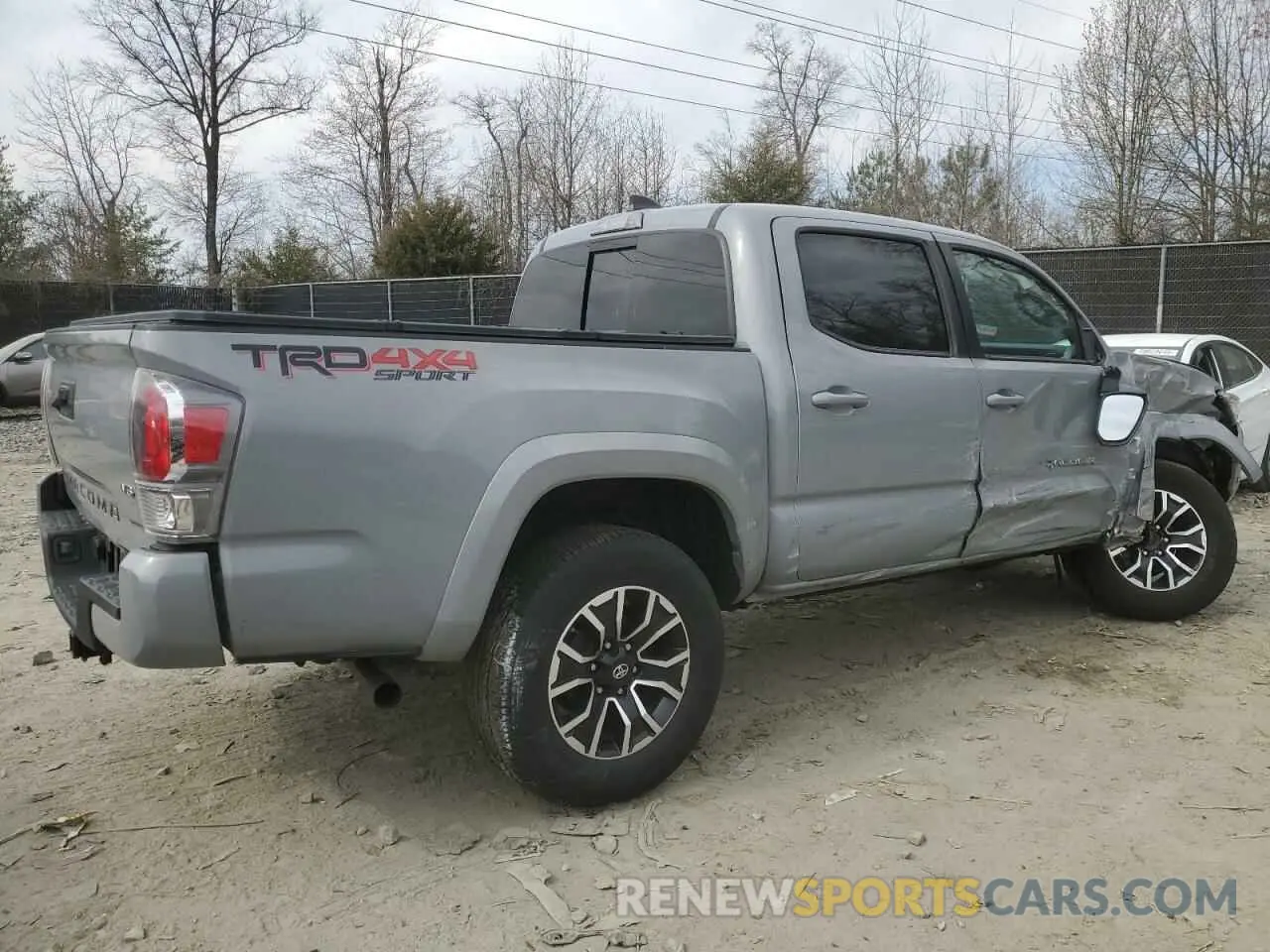 3 Photograph of a damaged car 3TMCZ5AN0LM336663 TOYOTA TACOMA 2020