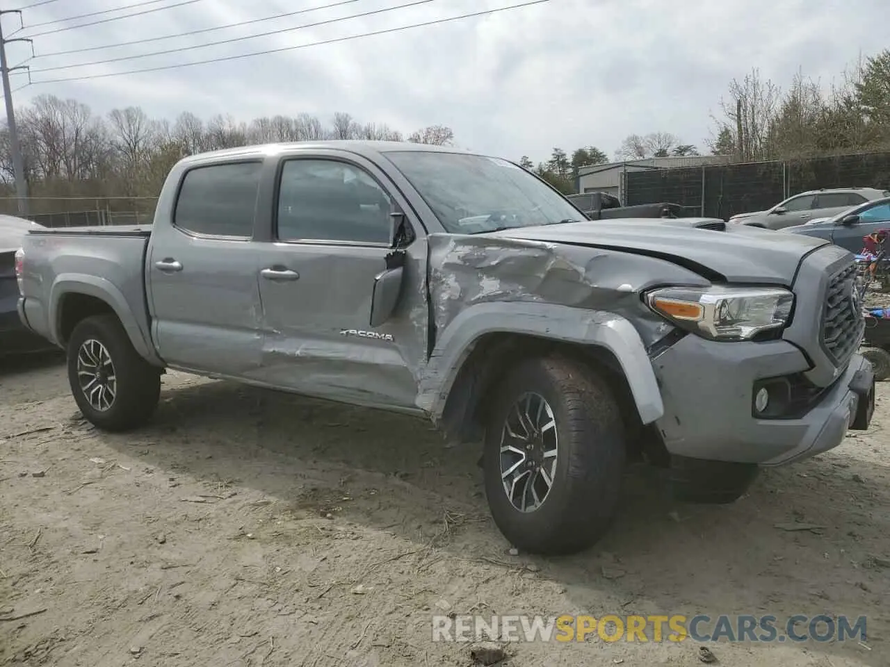 4 Photograph of a damaged car 3TMCZ5AN0LM336663 TOYOTA TACOMA 2020