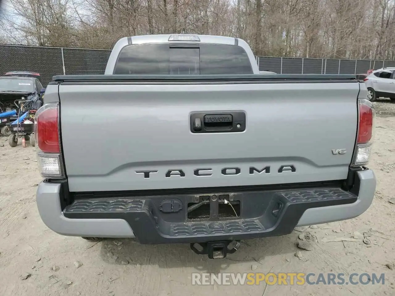 6 Photograph of a damaged car 3TMCZ5AN0LM336663 TOYOTA TACOMA 2020