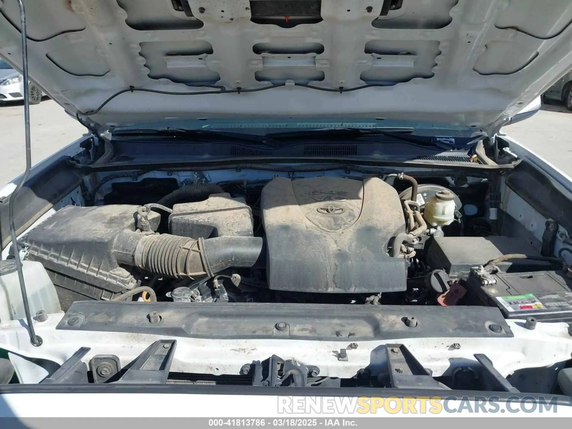 10 Photograph of a damaged car 3TMCZ5AN0LM350742 TOYOTA TACOMA 2020