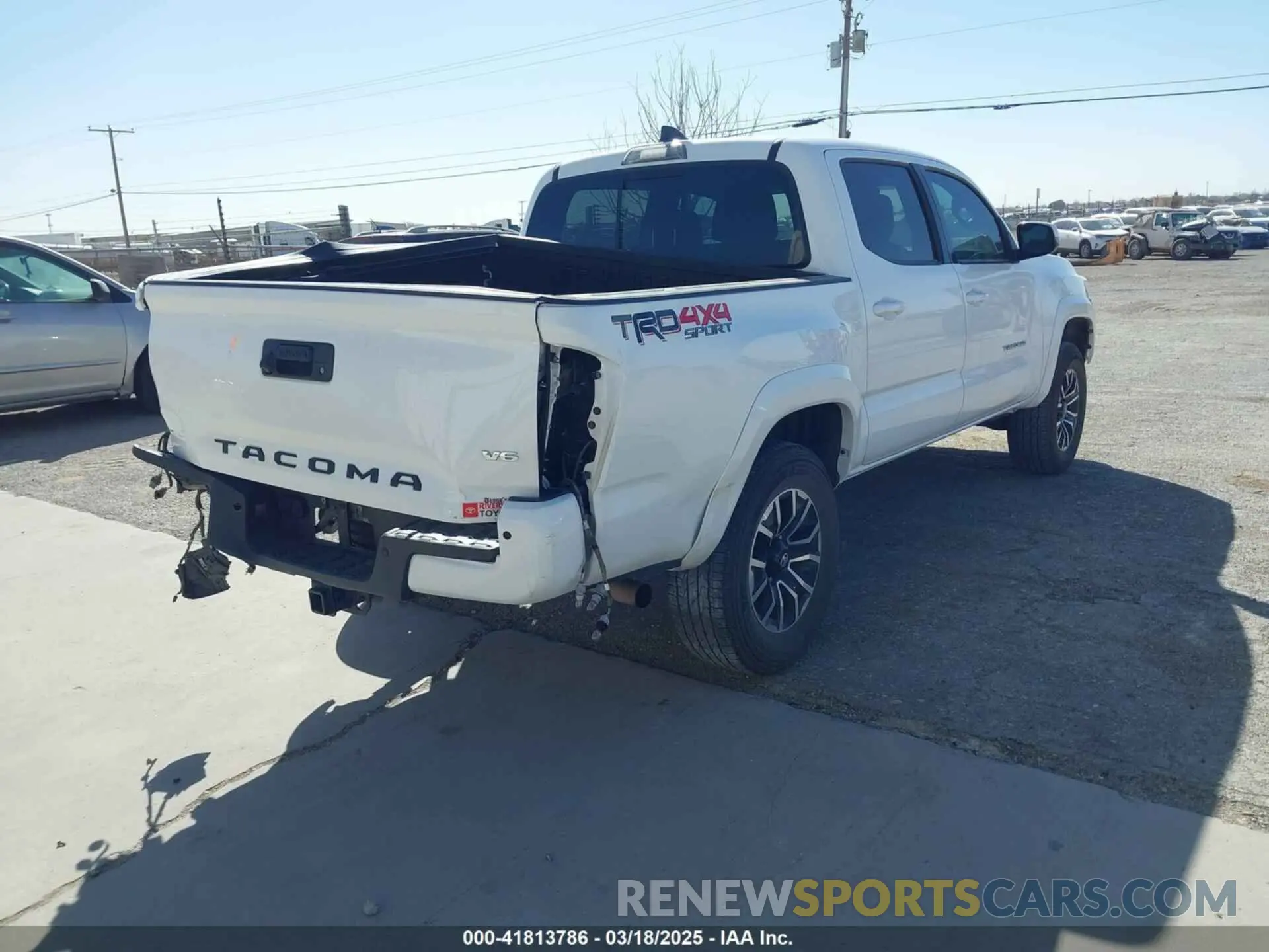 4 Photograph of a damaged car 3TMCZ5AN0LM350742 TOYOTA TACOMA 2020